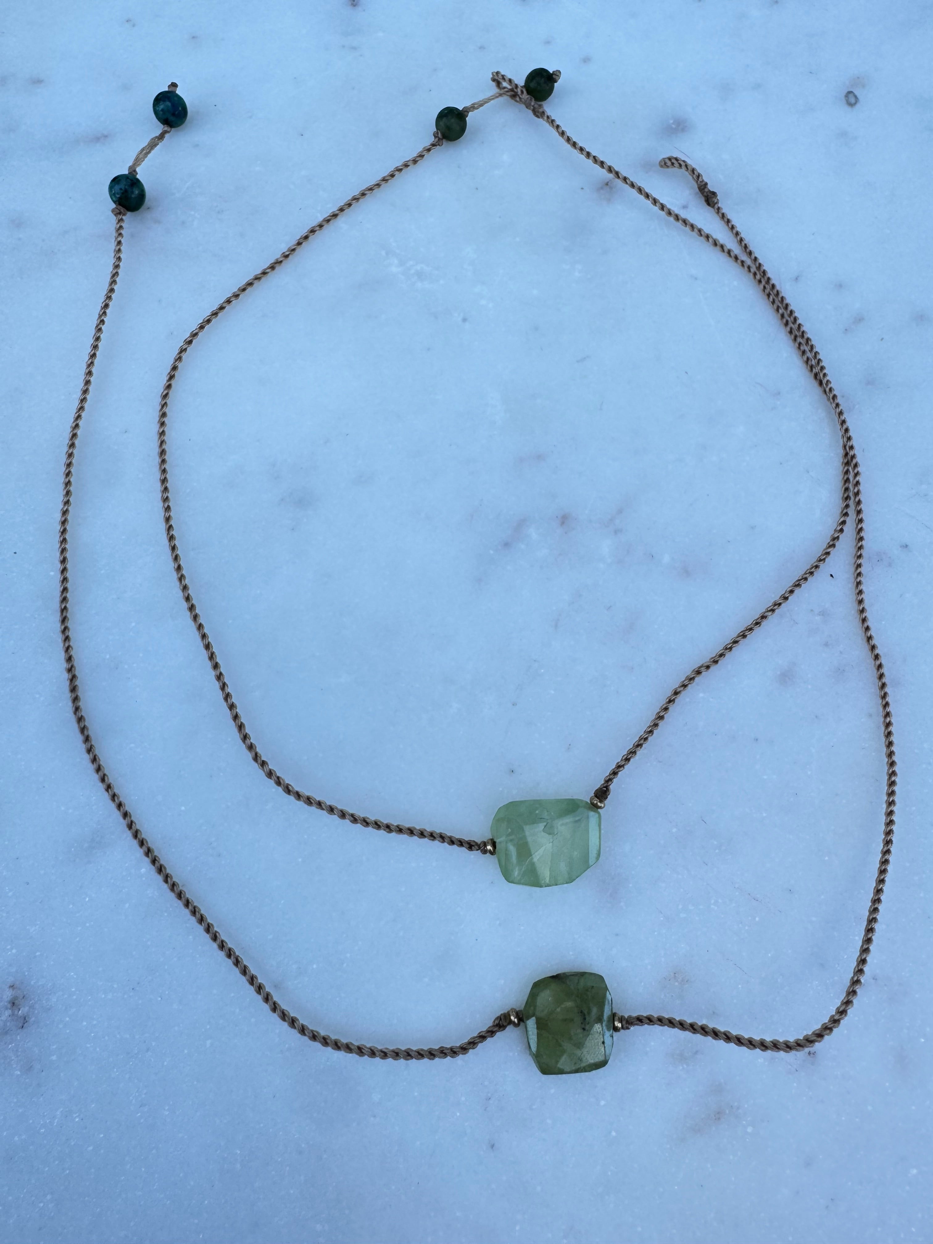 String Vasonite Choker