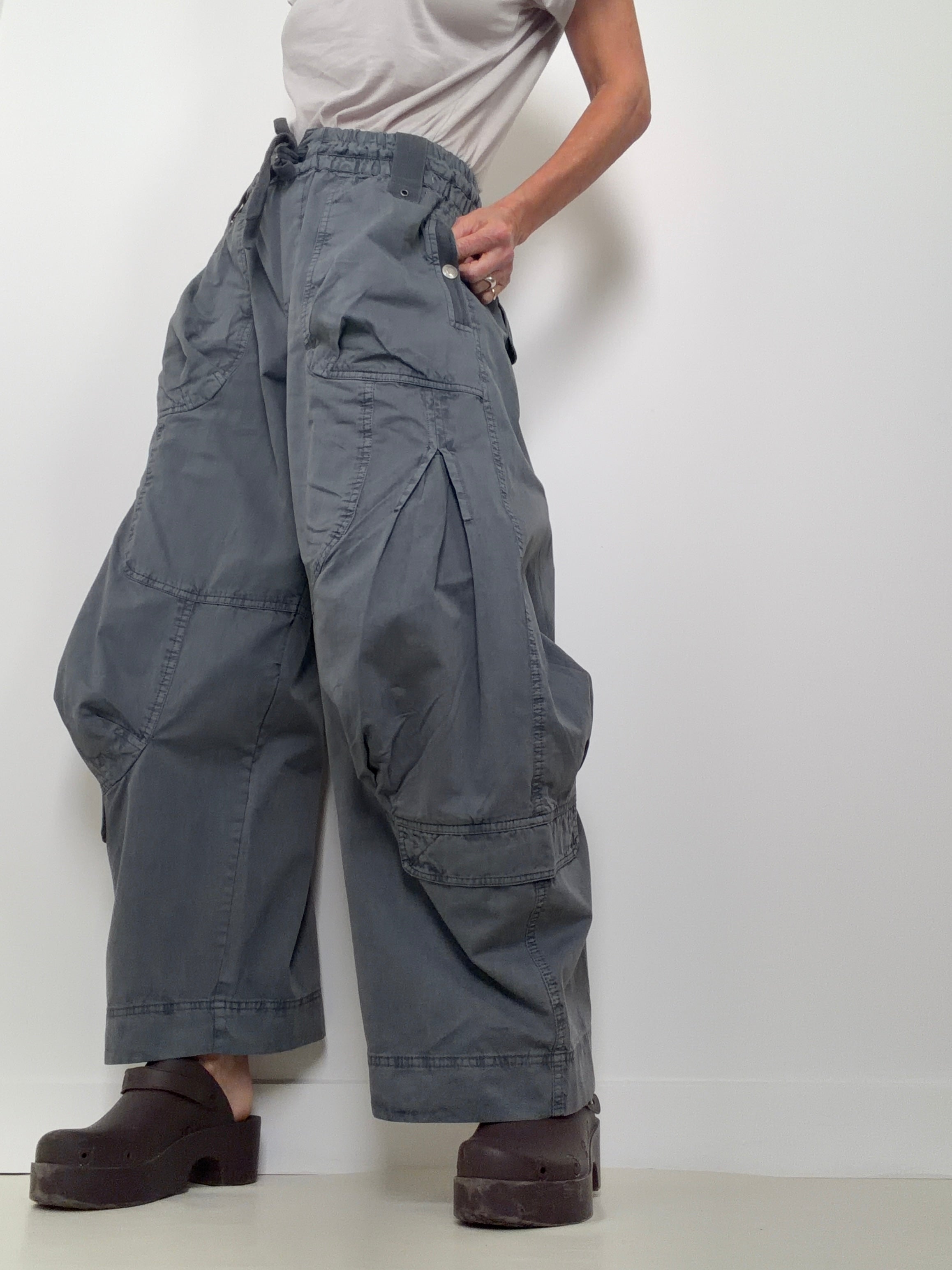 Onset Parachute Pant Steel