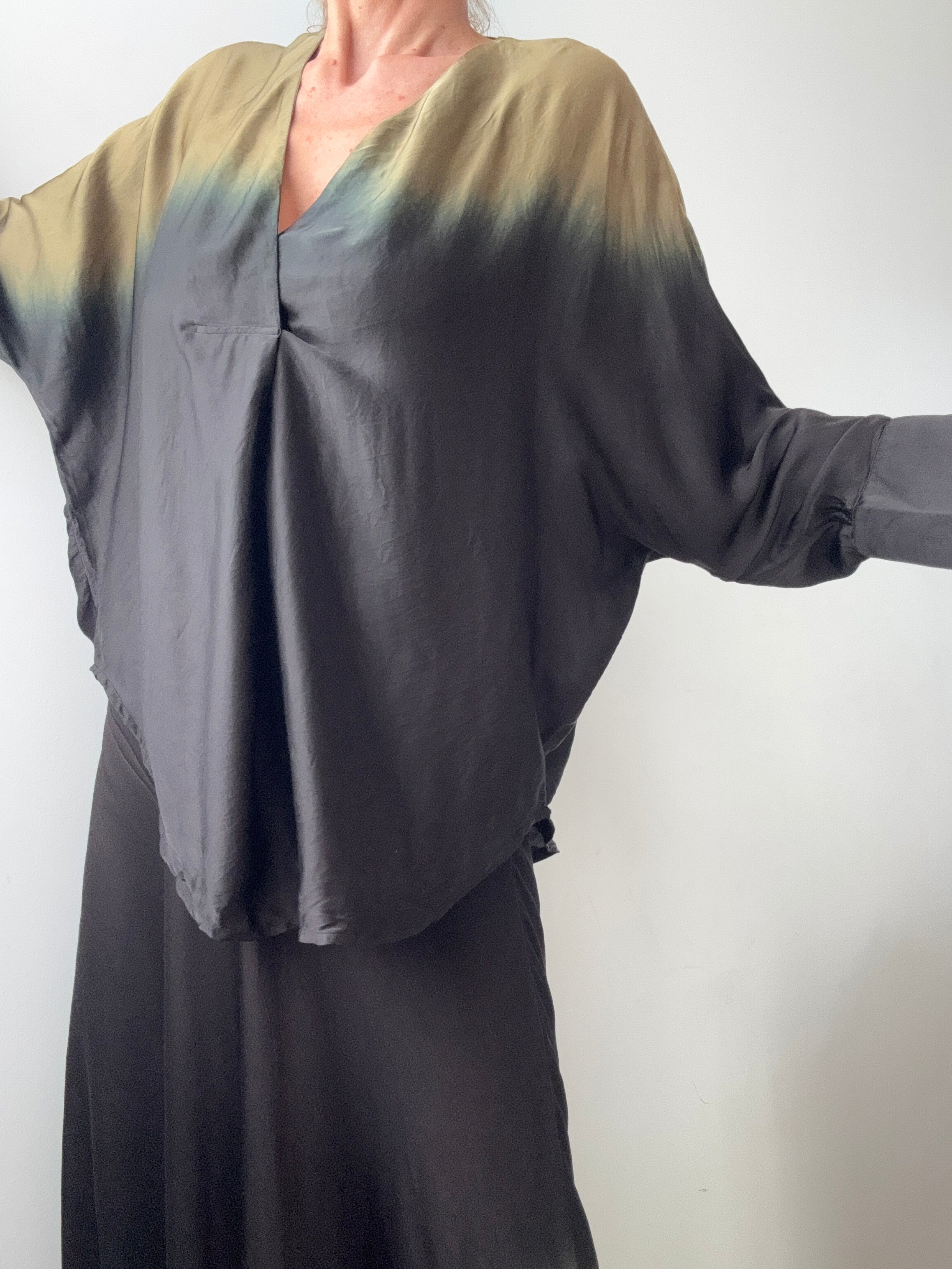 Carin Blouse Khaki Green | Blouses