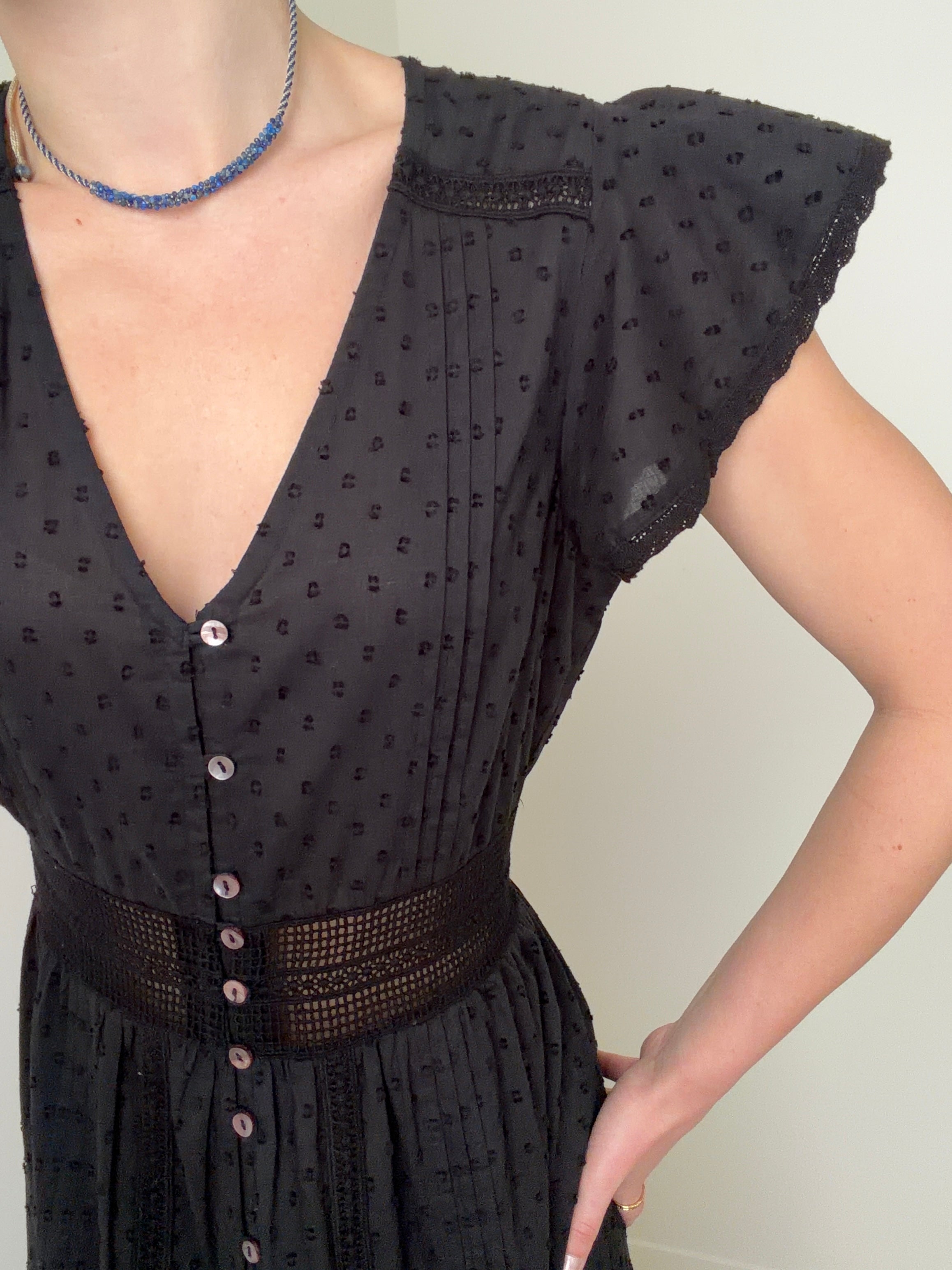 Nyla Beach Midi Dress Black