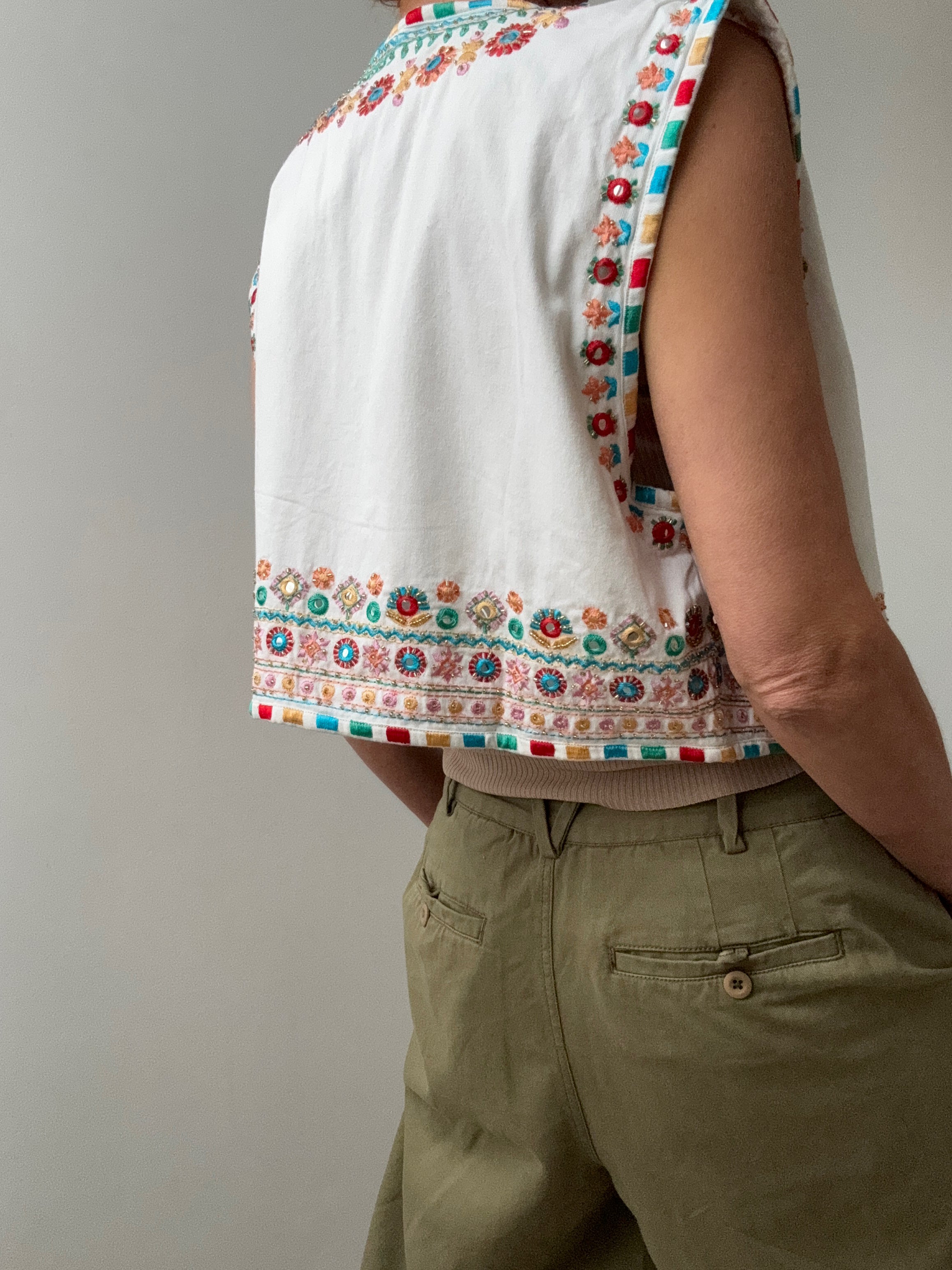 Amina Cotton Vest White | Vests