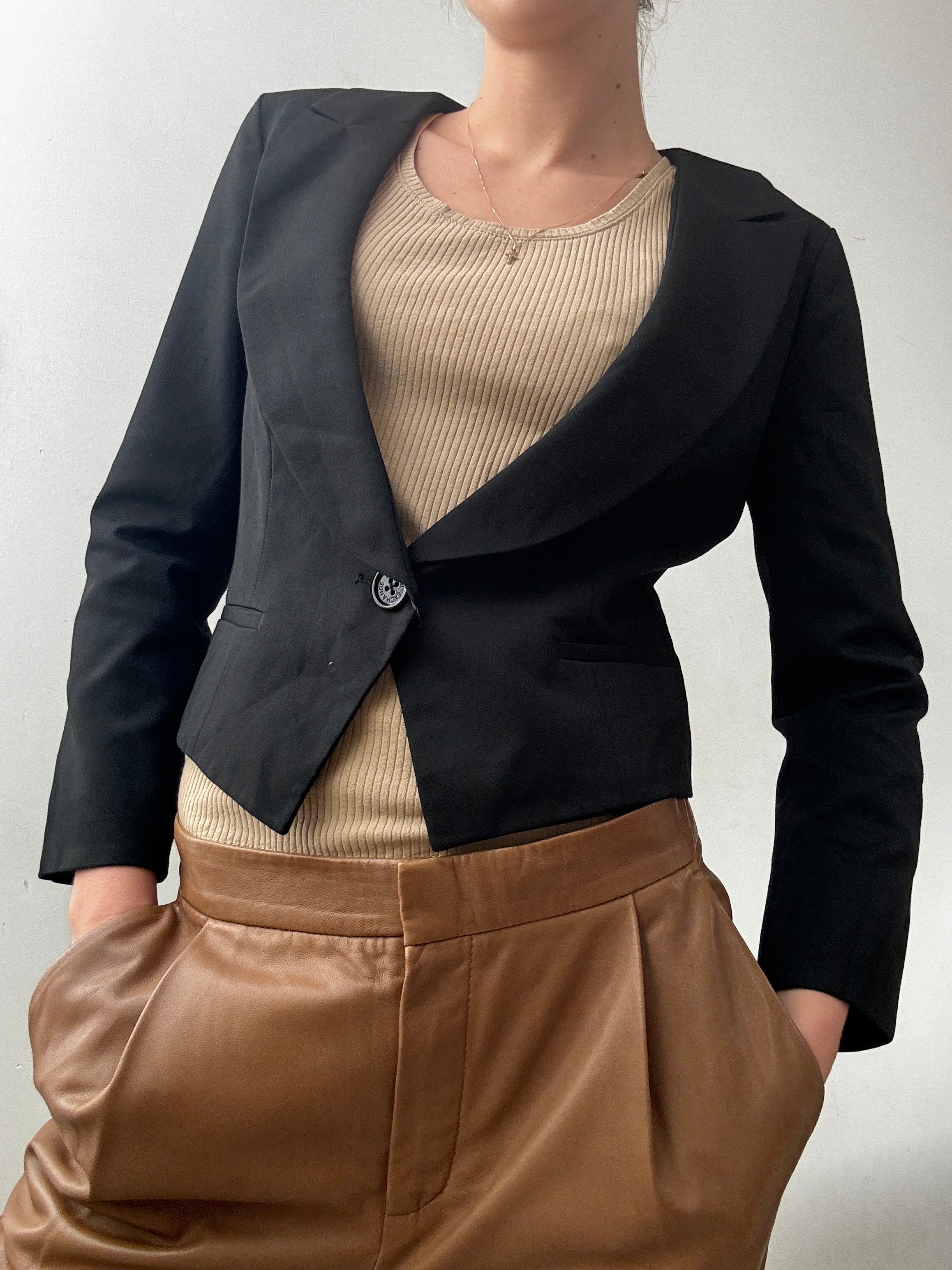Vintage Designer Cropped Black Blazer | Jackets