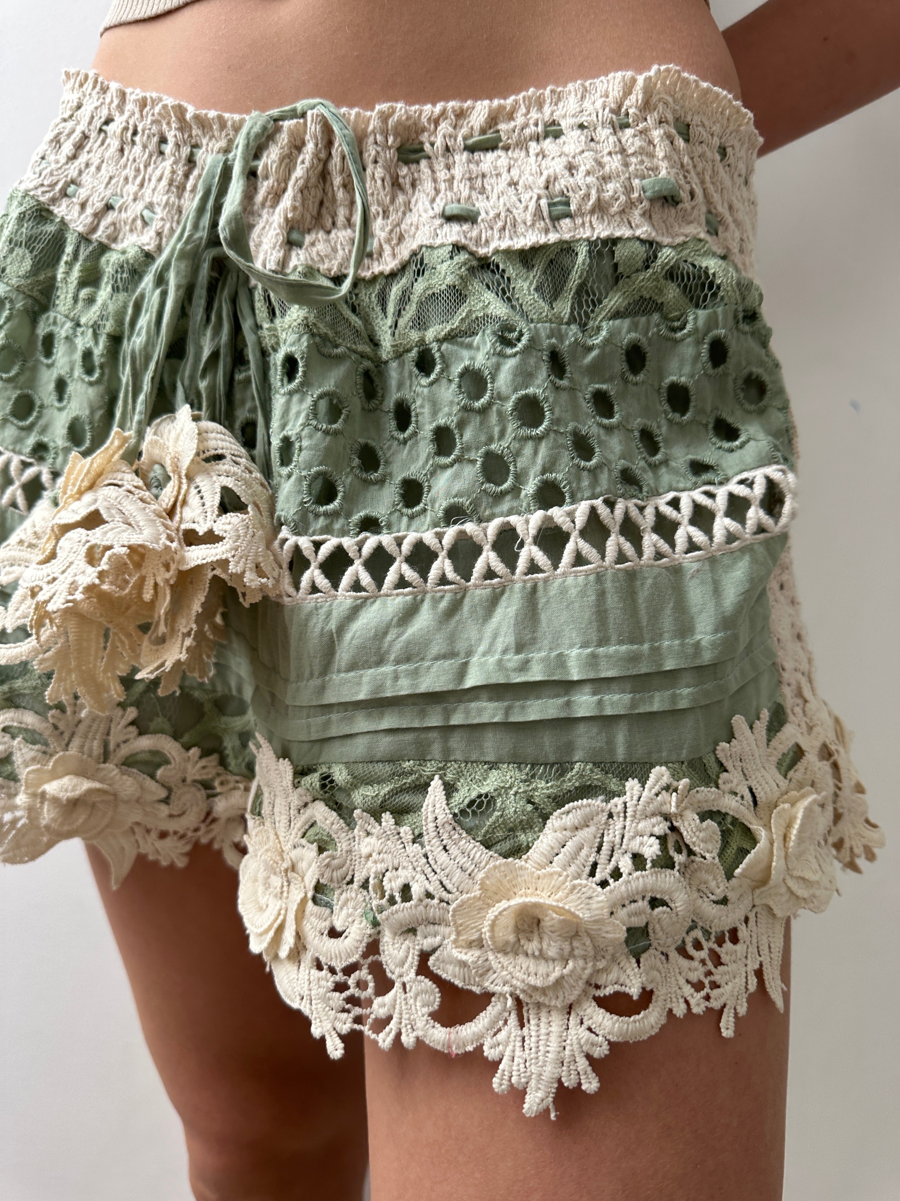 Barok Shorts Barok Lace Crochet Shorts Green