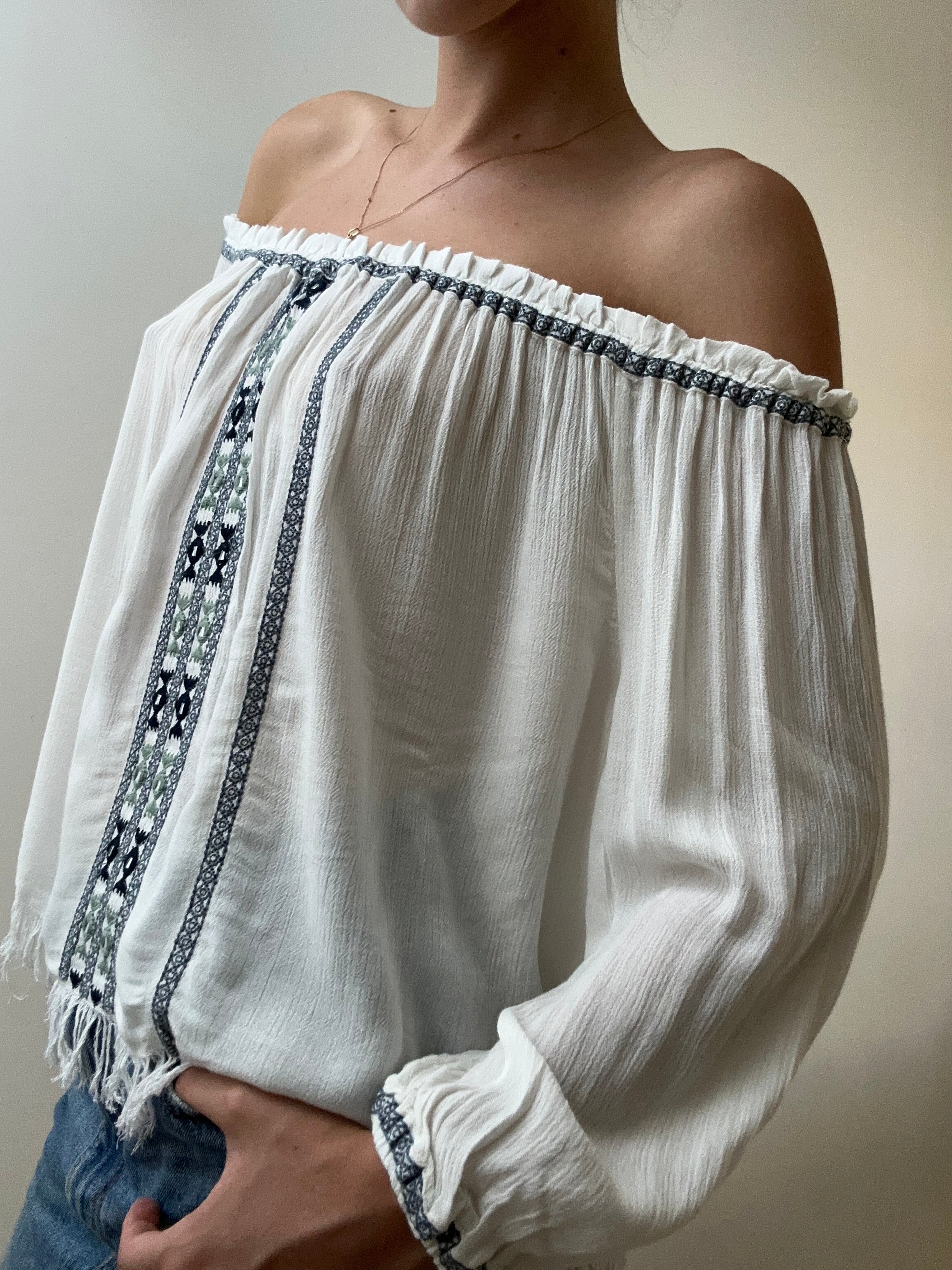 Brownie Blusa Aloha Off The Shoulder Blouse | Blouses
