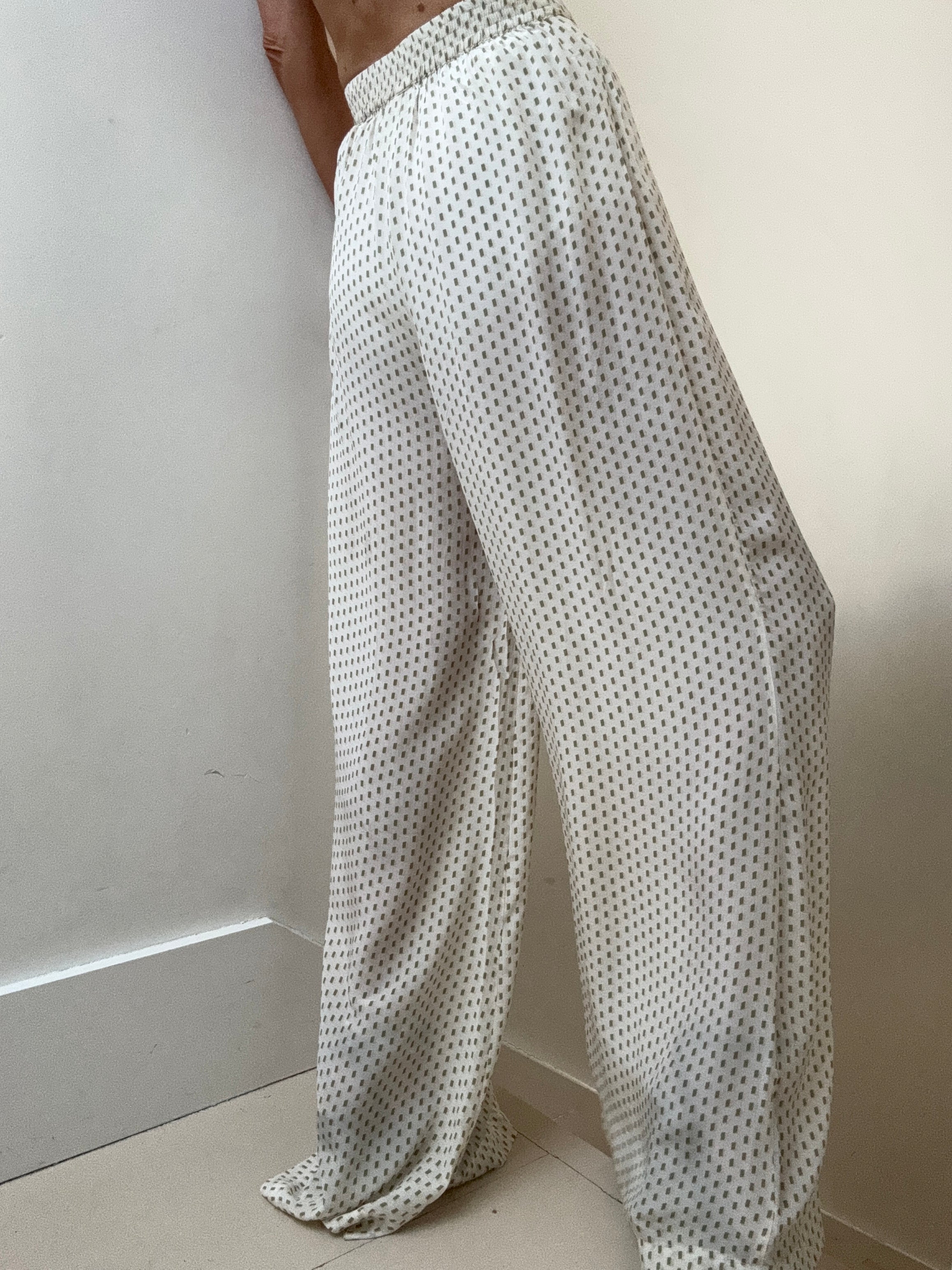 Evarae Pants Small Evare Silk Flared Trousers