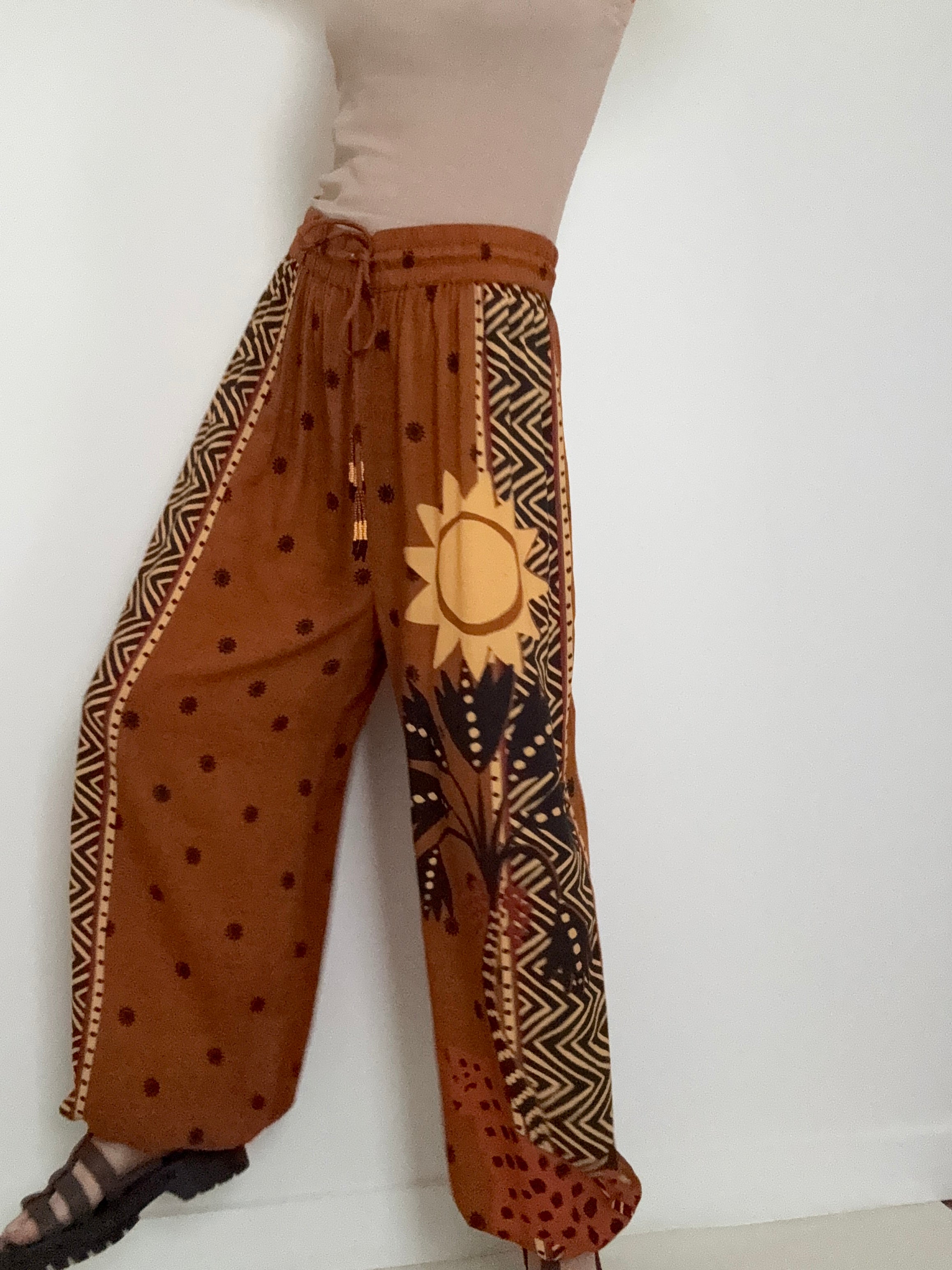 Farm Rio Pants Tropical Sun Printed Balloon Pants Tan