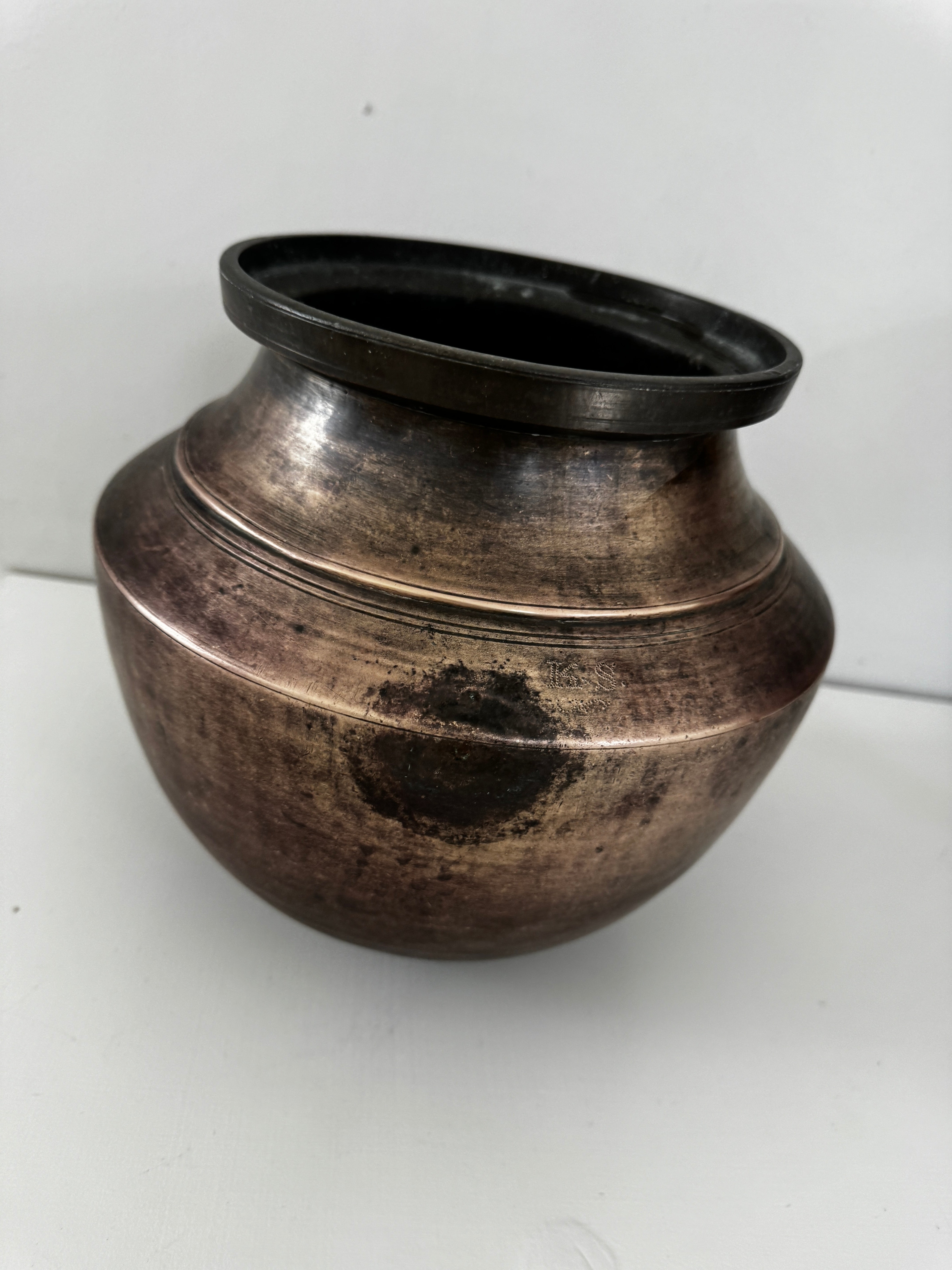 Vintage Brass Pot | Homewares