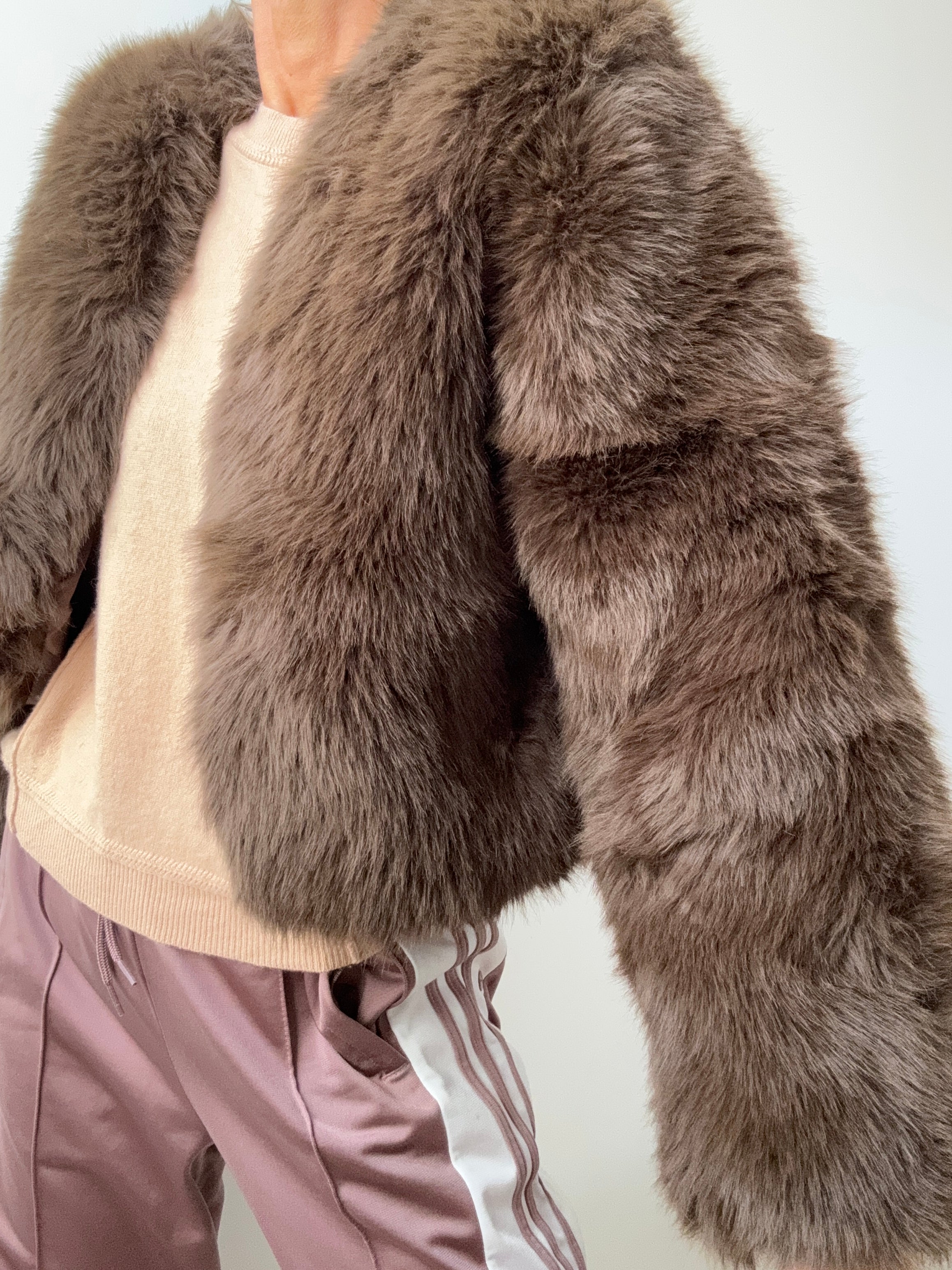 Future Nomads Jackets Medium Cropped Cacao Fur