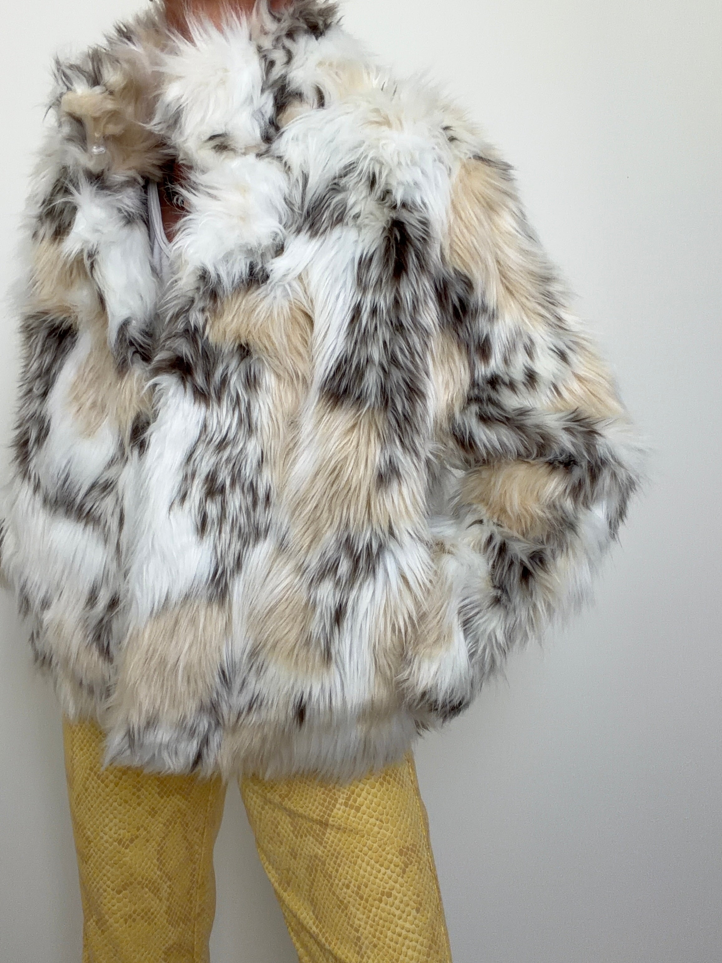 Future Nomads Jackets Medium Into The Wild Fur Jacket