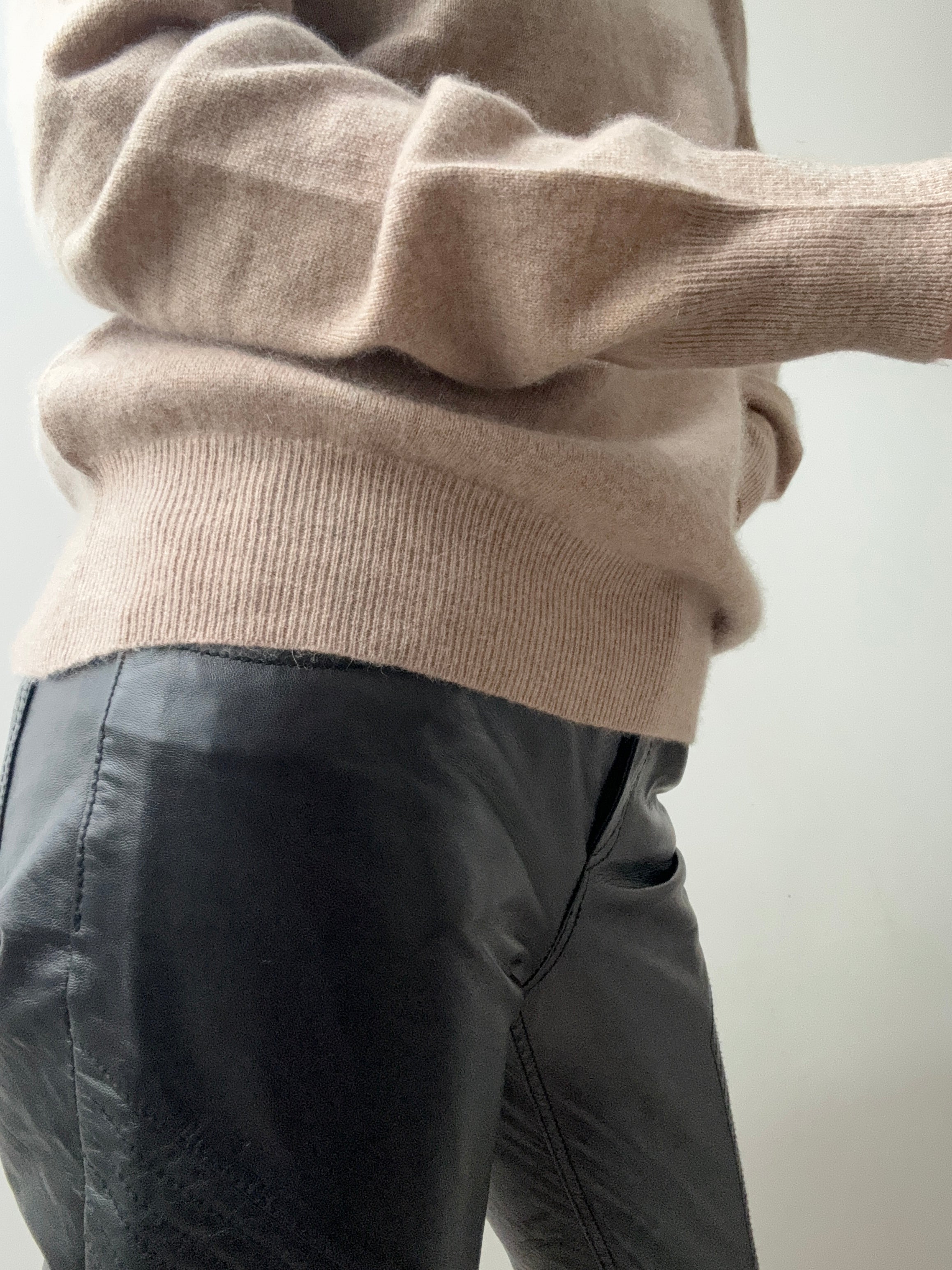 Classic Mens Cashmere V Neck Beige | Jumpers