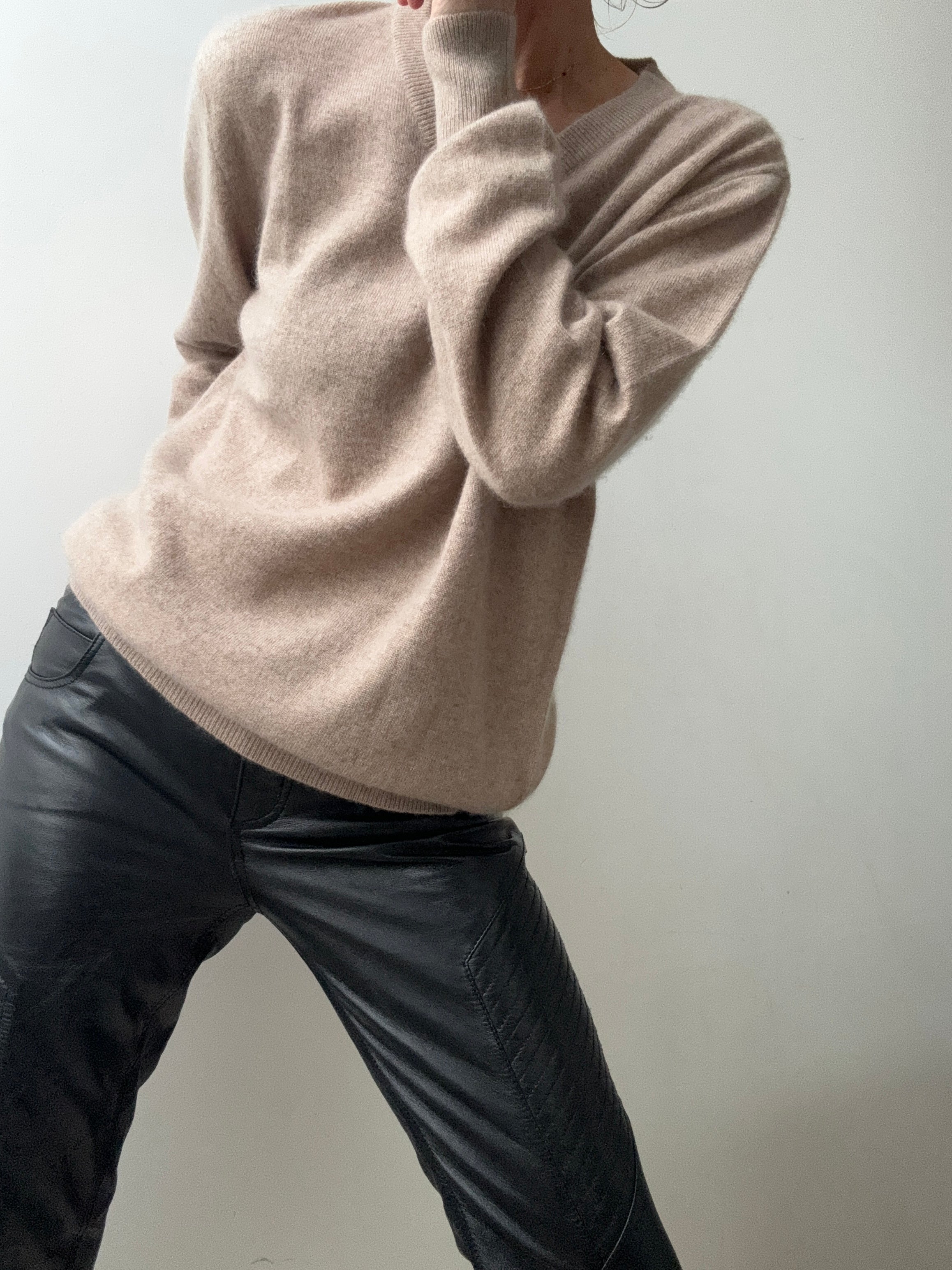 Classic Mens Cashmere V Neck Beige | Jumpers