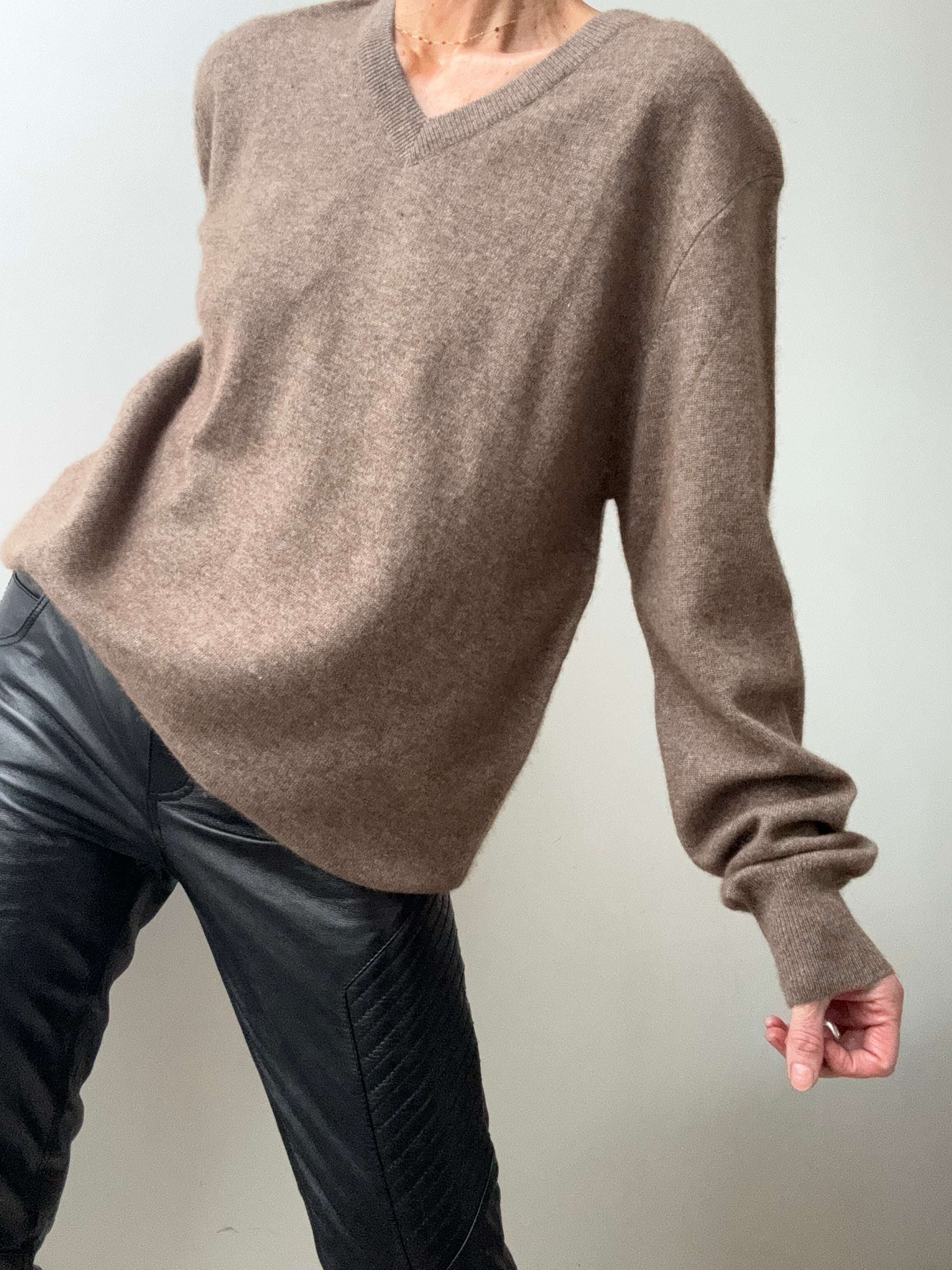 Classic Mens Cashmere V Neck Natural | Jumpers