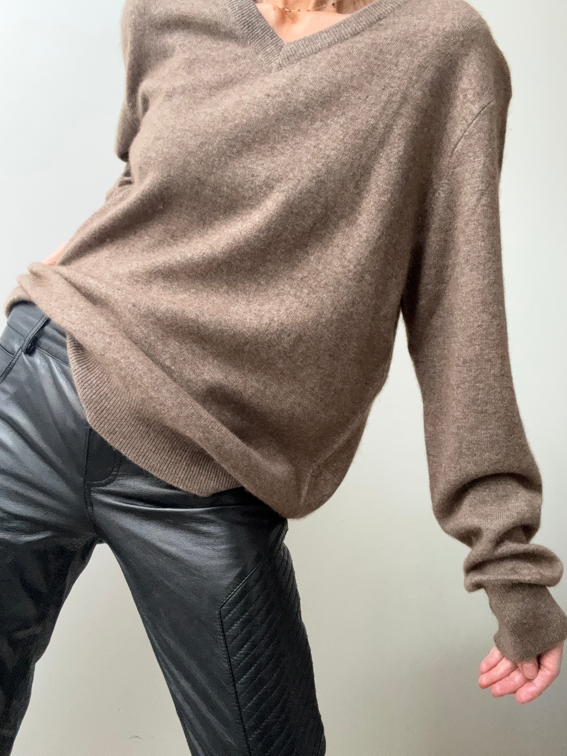 Classic Mens Cashmere V Neck Natural | Jumpers
