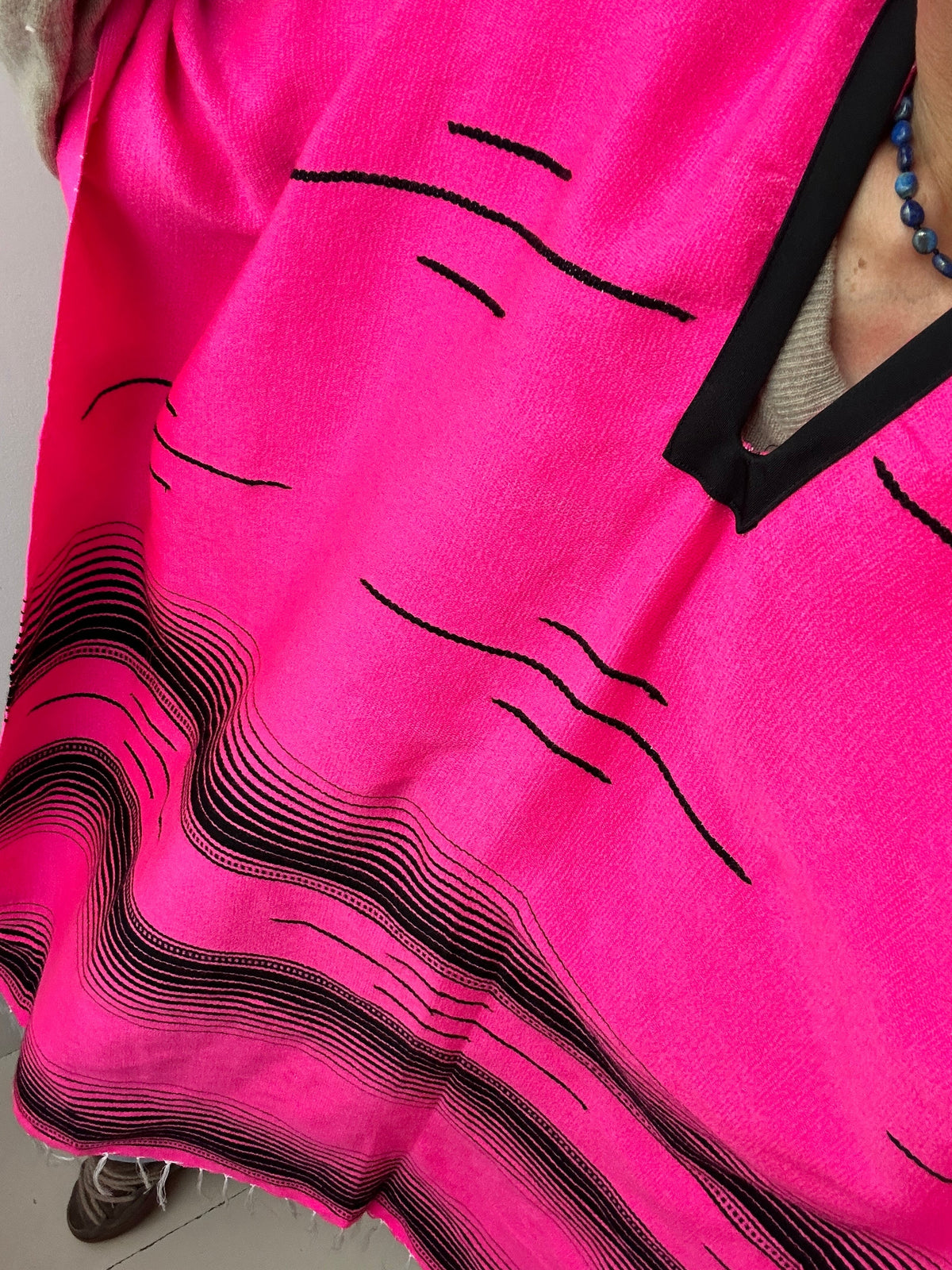En Telar Woven Poncho Pink | Ponchos