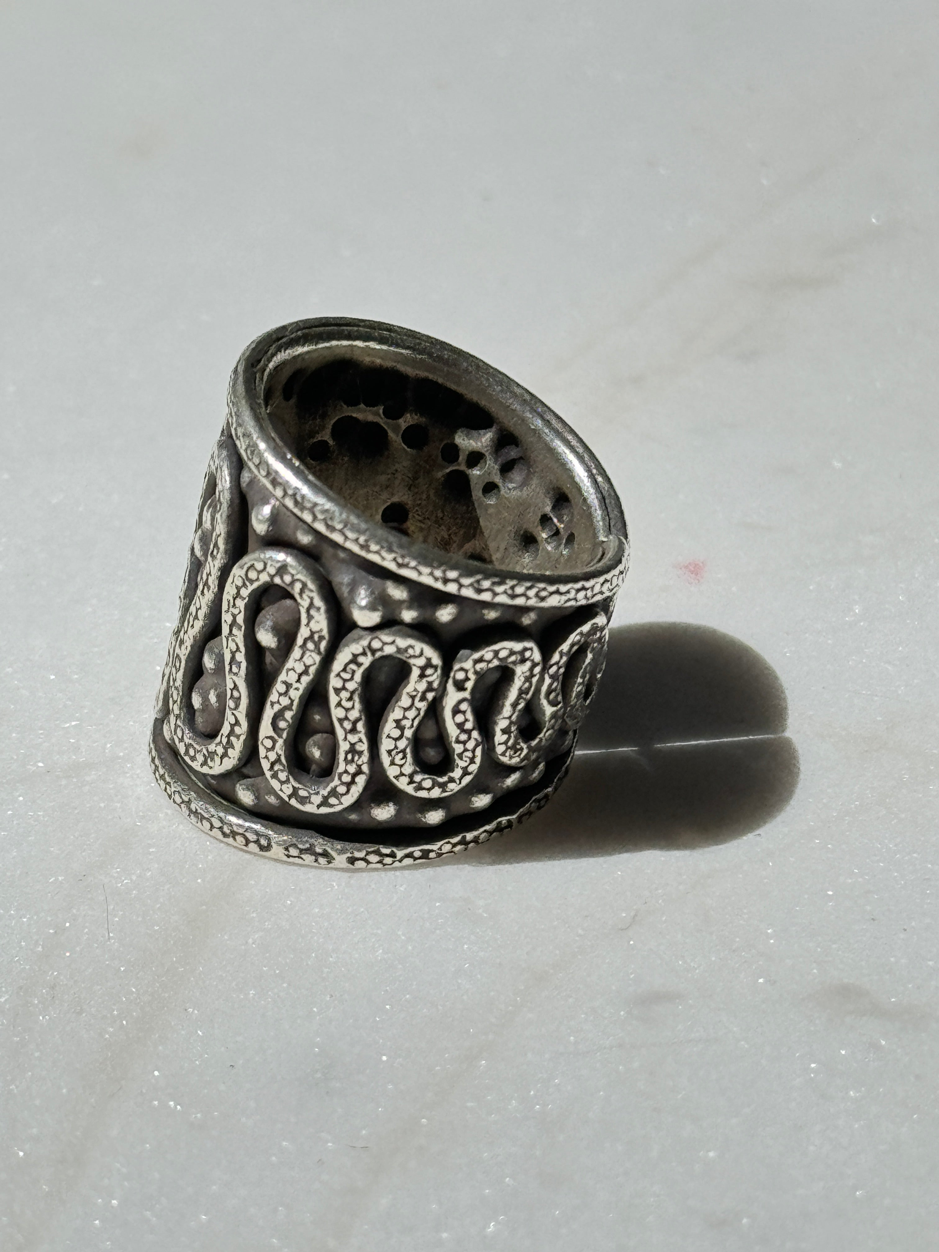 Future Nomads Rings 7 Snake Swirl Silver Ring