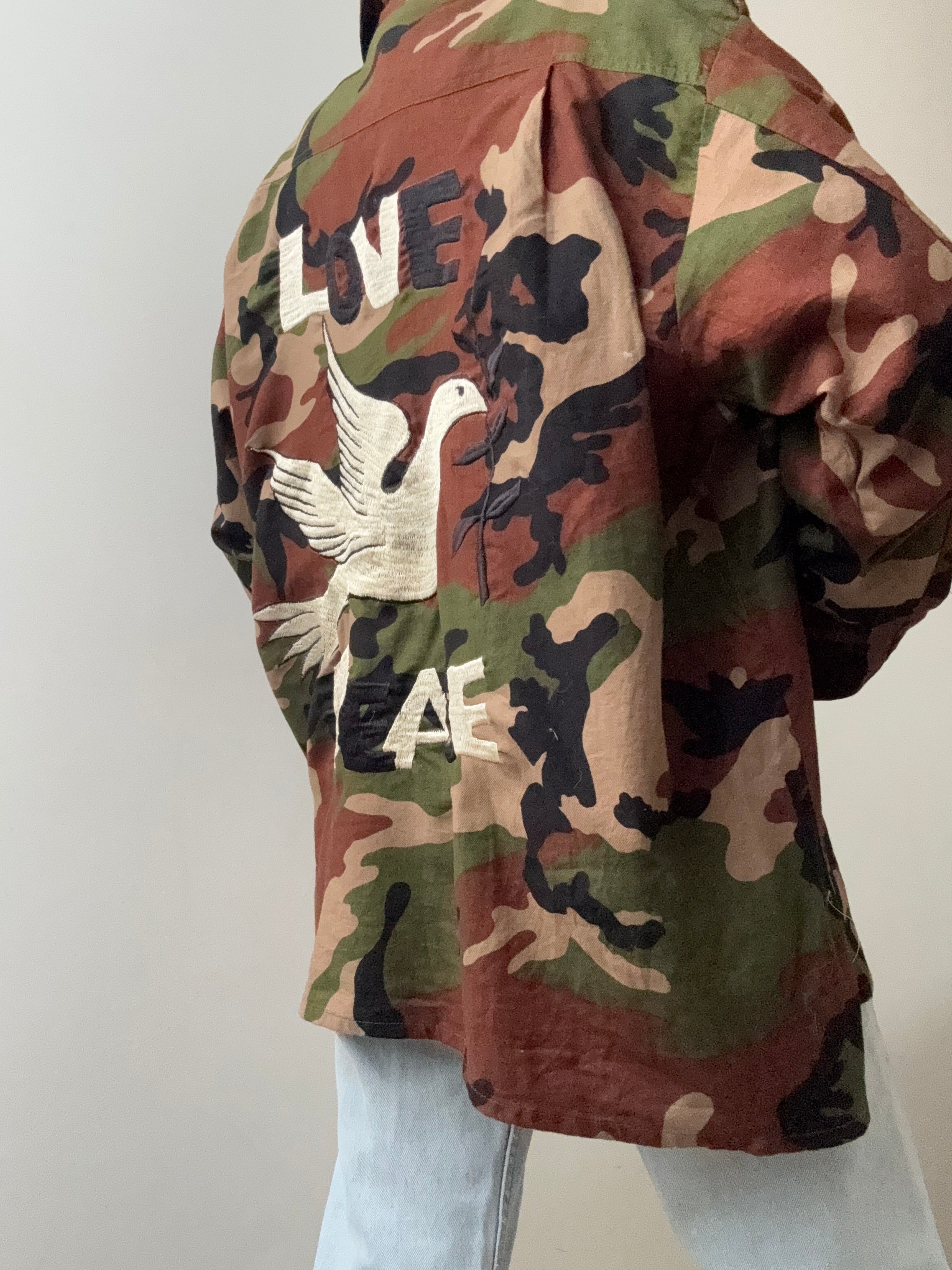 Future Nomads Shirts Med-Large Camo Peace & Love AW256