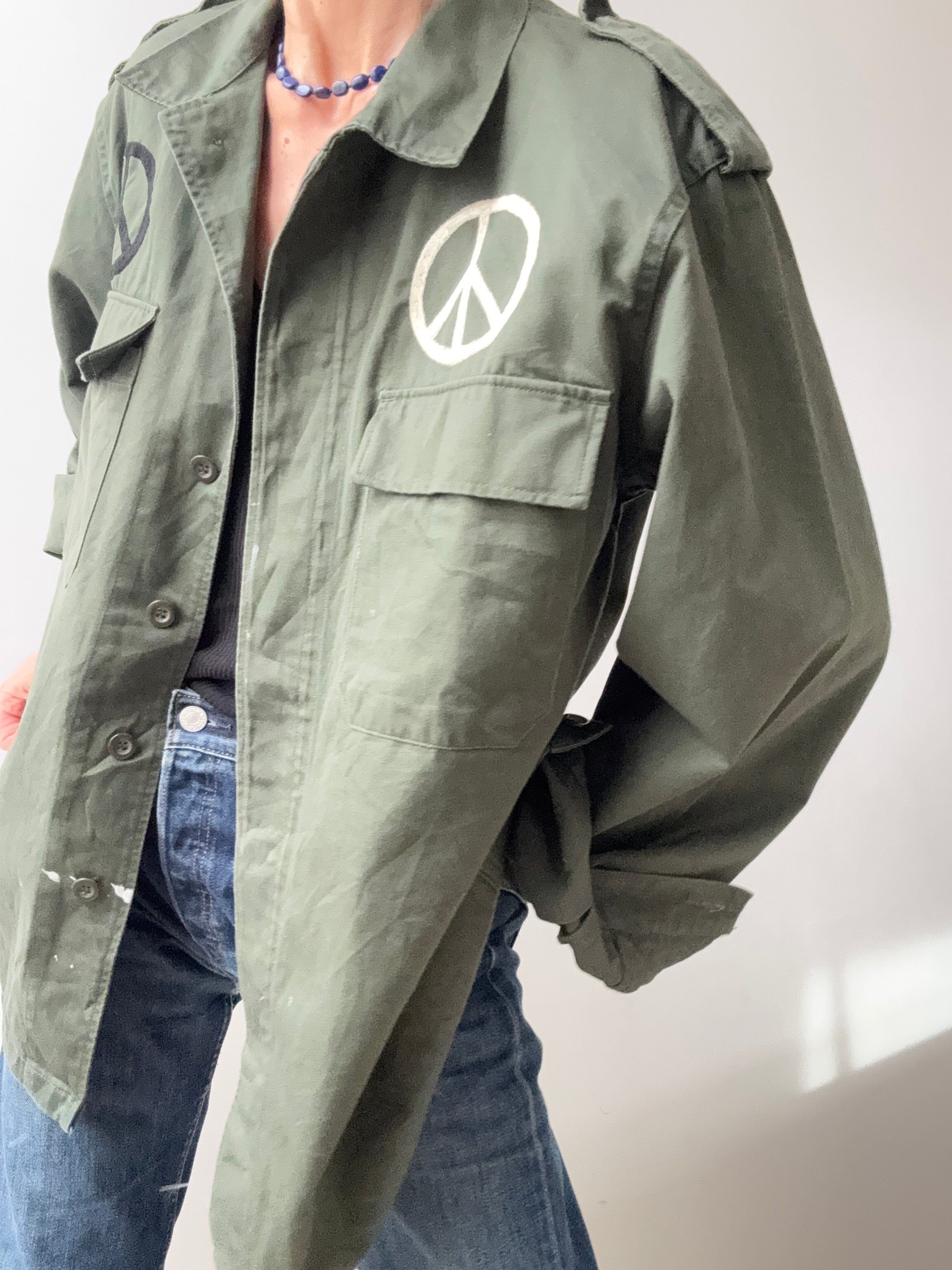 Peace & Love Army AW253 | Shirts