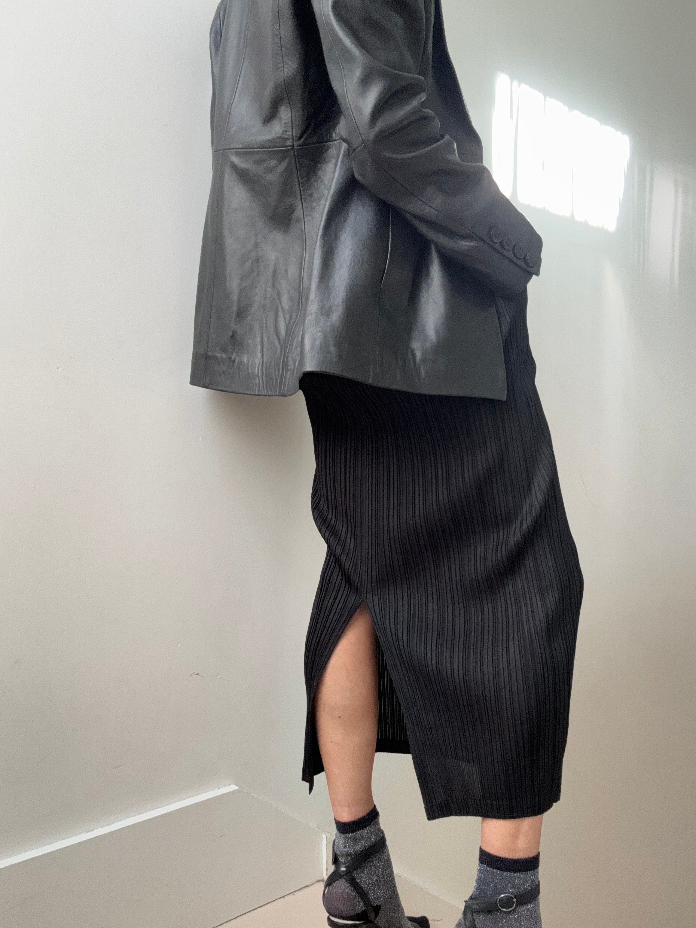 Future Nomads Skirts One Size Pleated Skirt Black