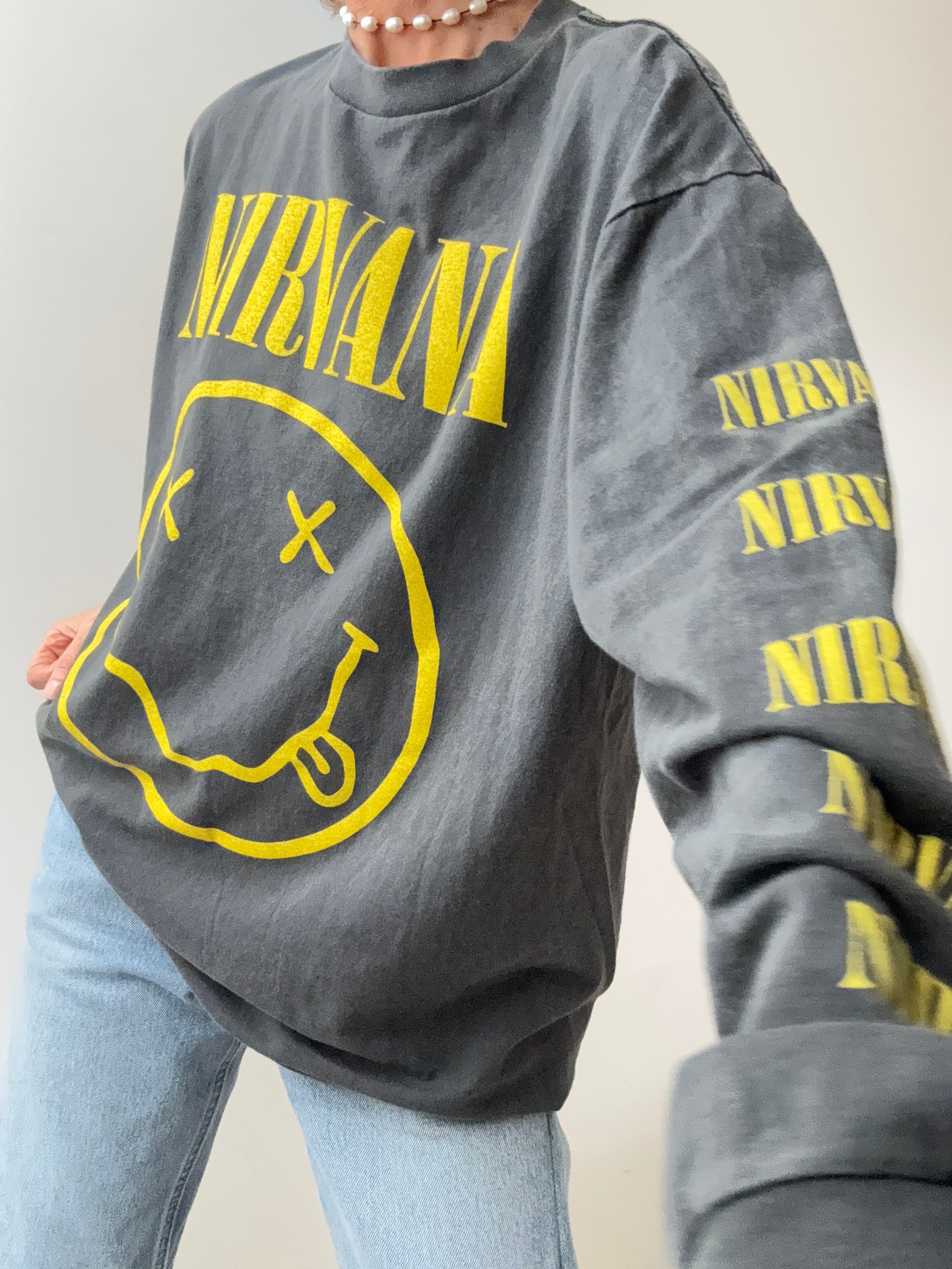 Future Nomads Tops Black Smiley Long Sleeve