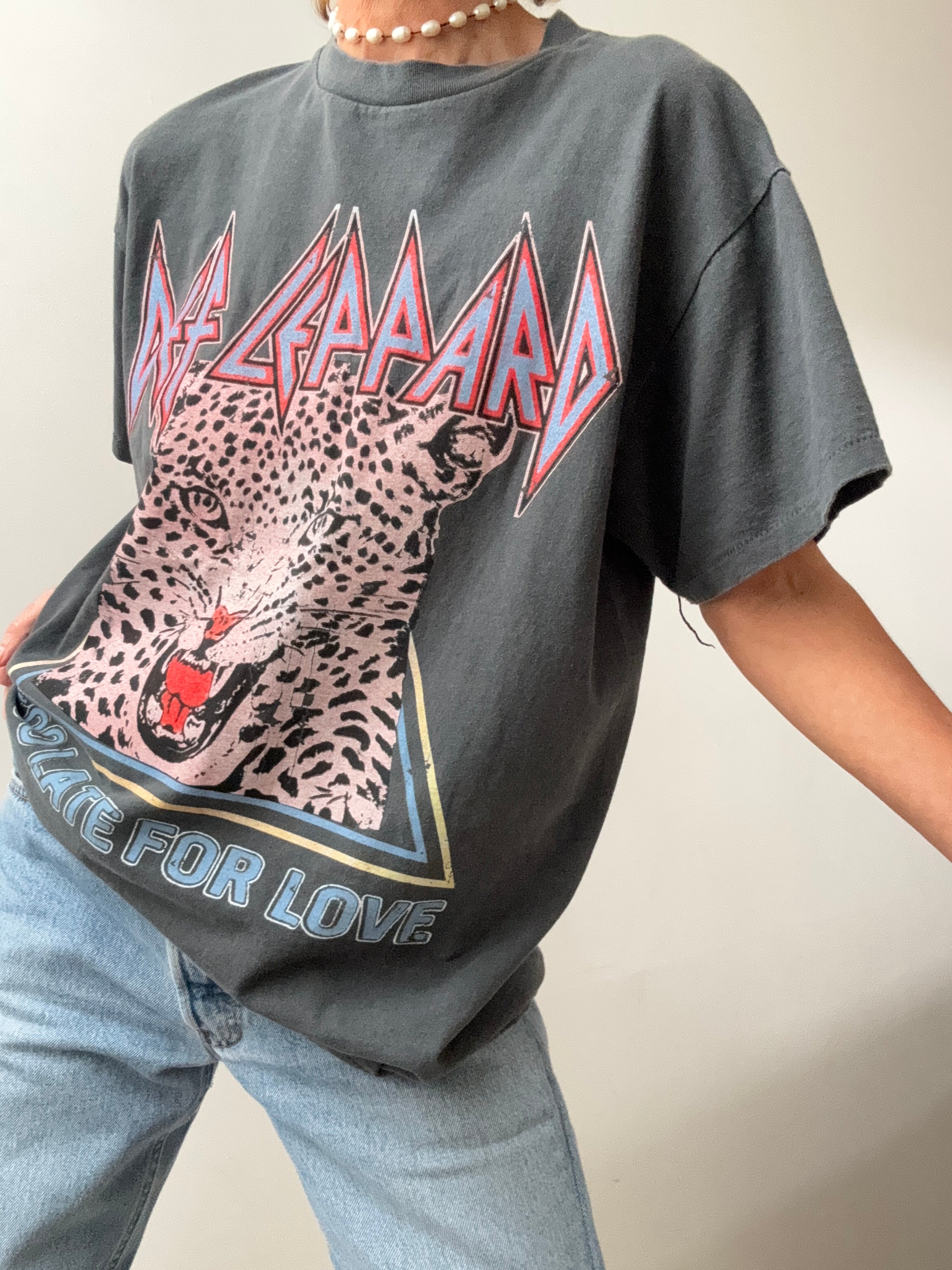 Future Nomads Tops Def Leppard Vintage Style Tee
