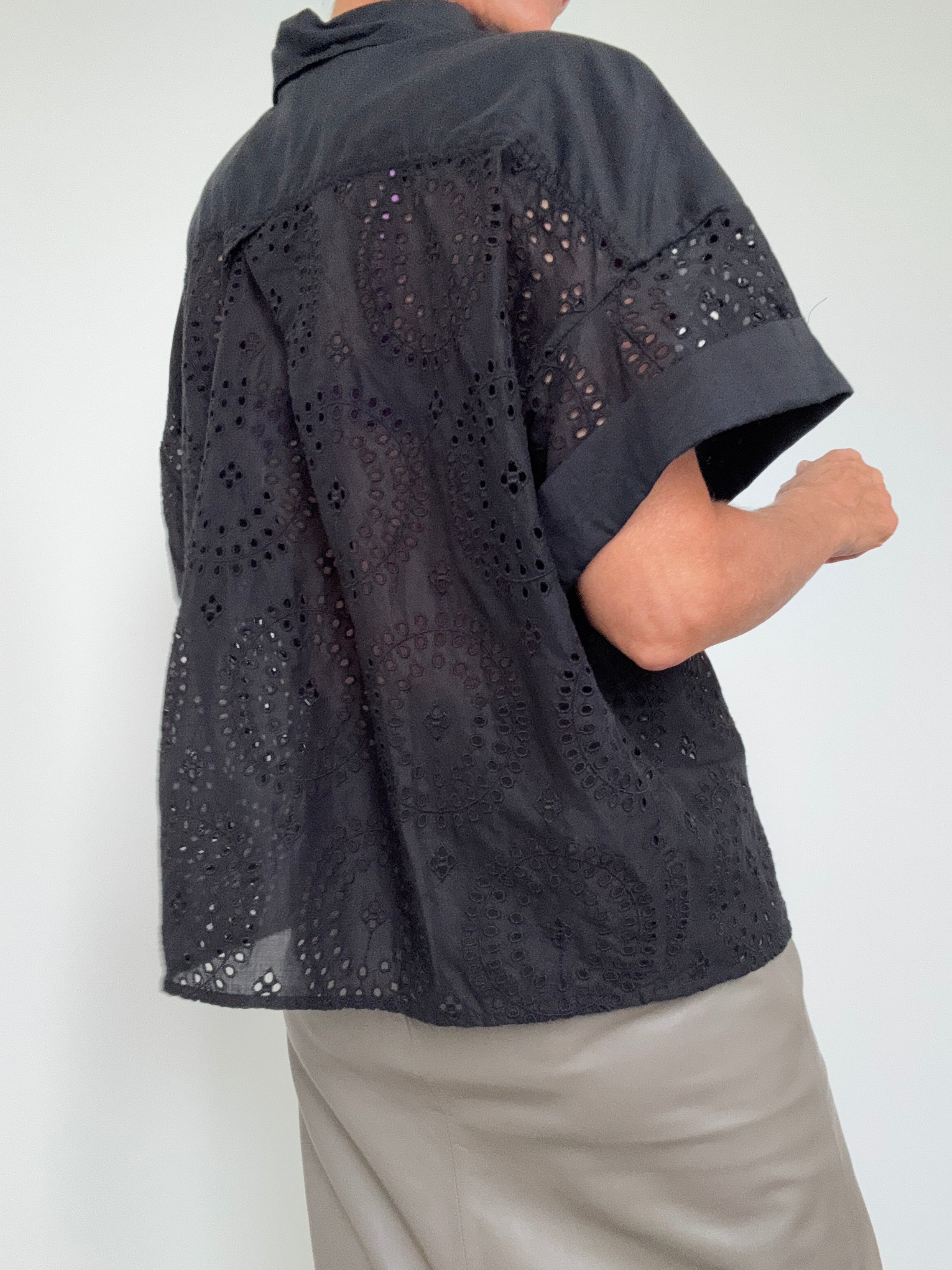 Bisenas Broderie Anglaise Shirt Black | Tops