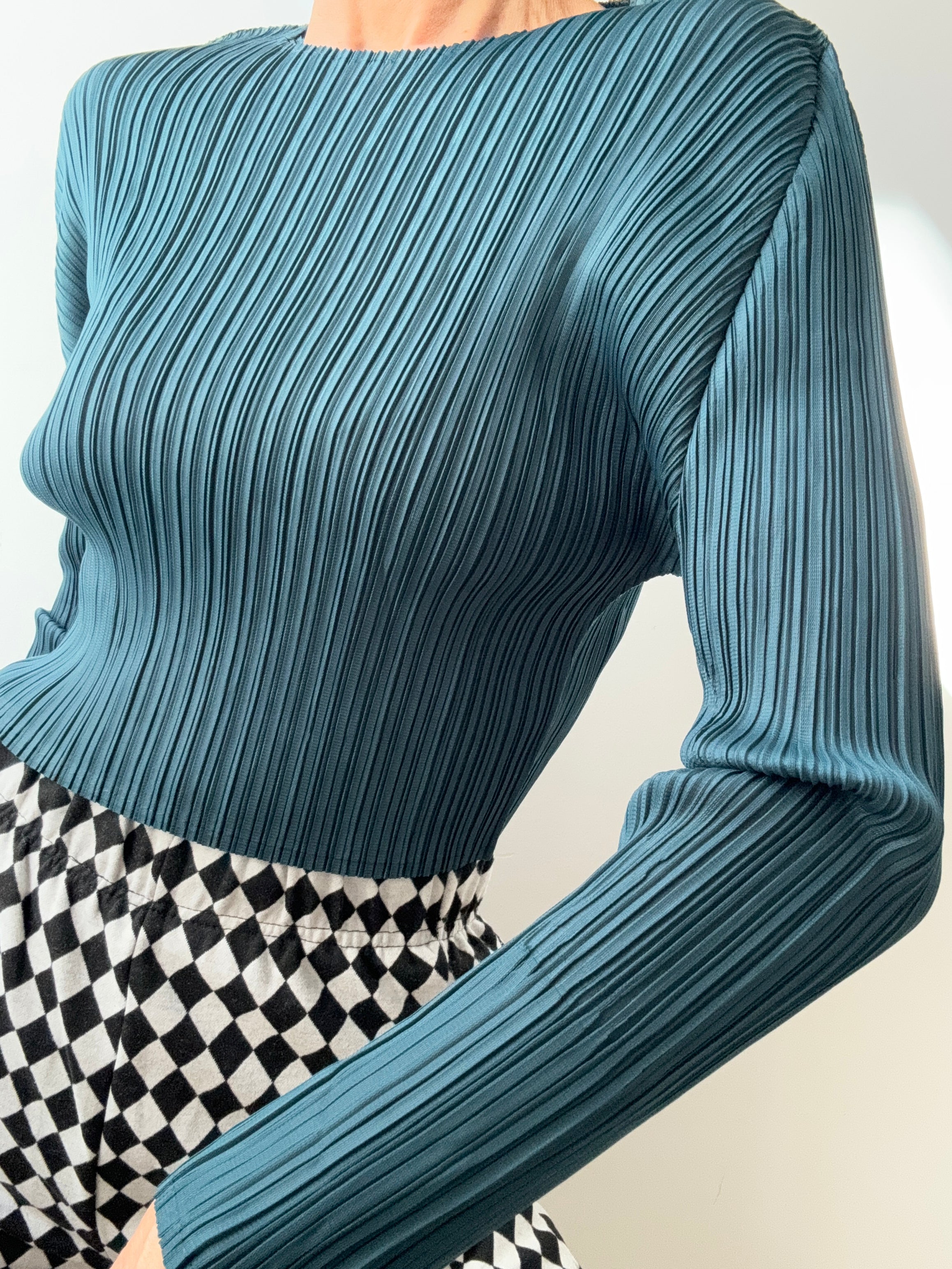 Pleat Me Long Sleeve Crop Top Teal | Tops