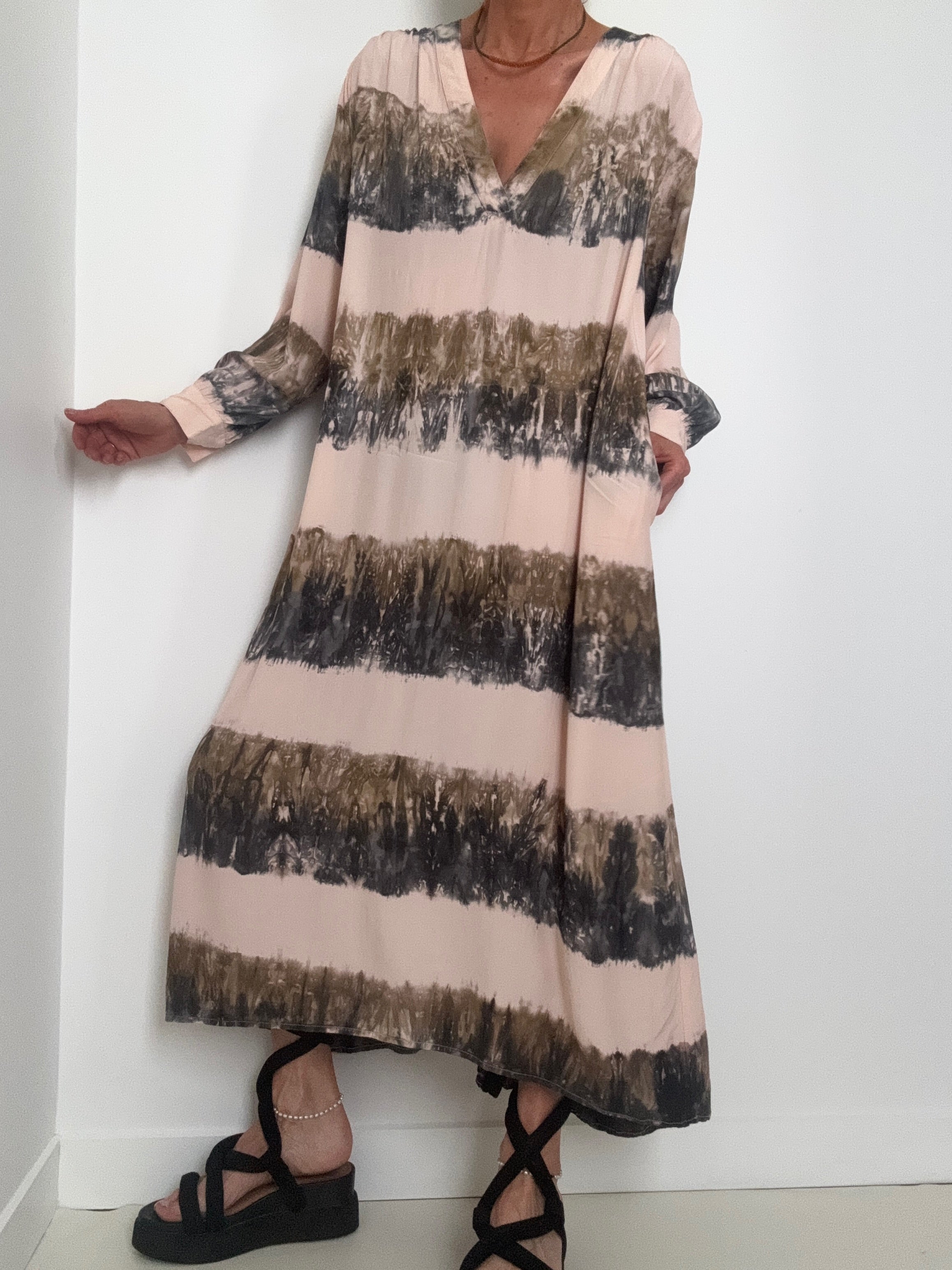 Erika Dress Khaki Blush Tiedye | Dresses