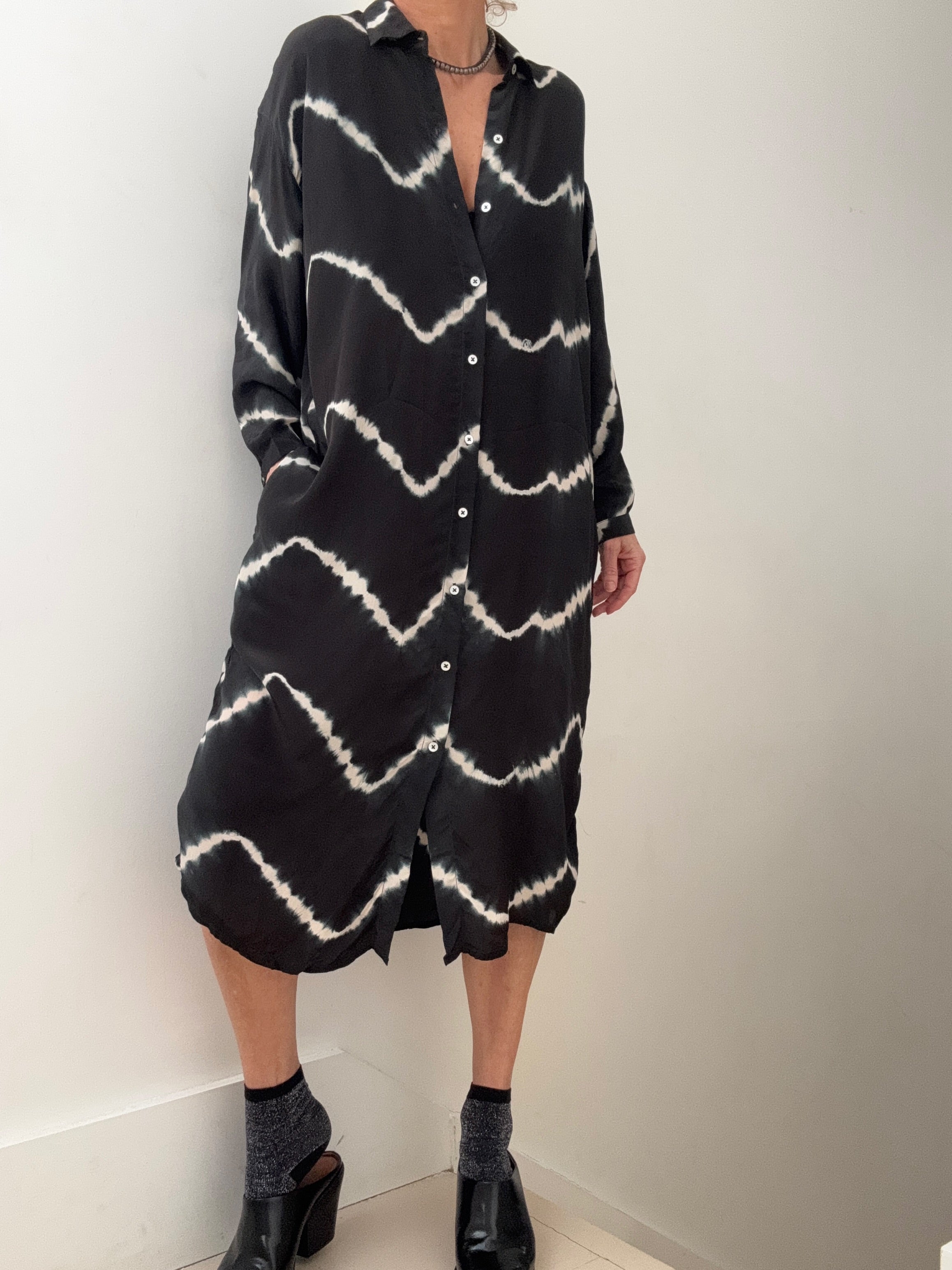 Nous Antwerp Dresses Florence Shirtdress Black Tiedye