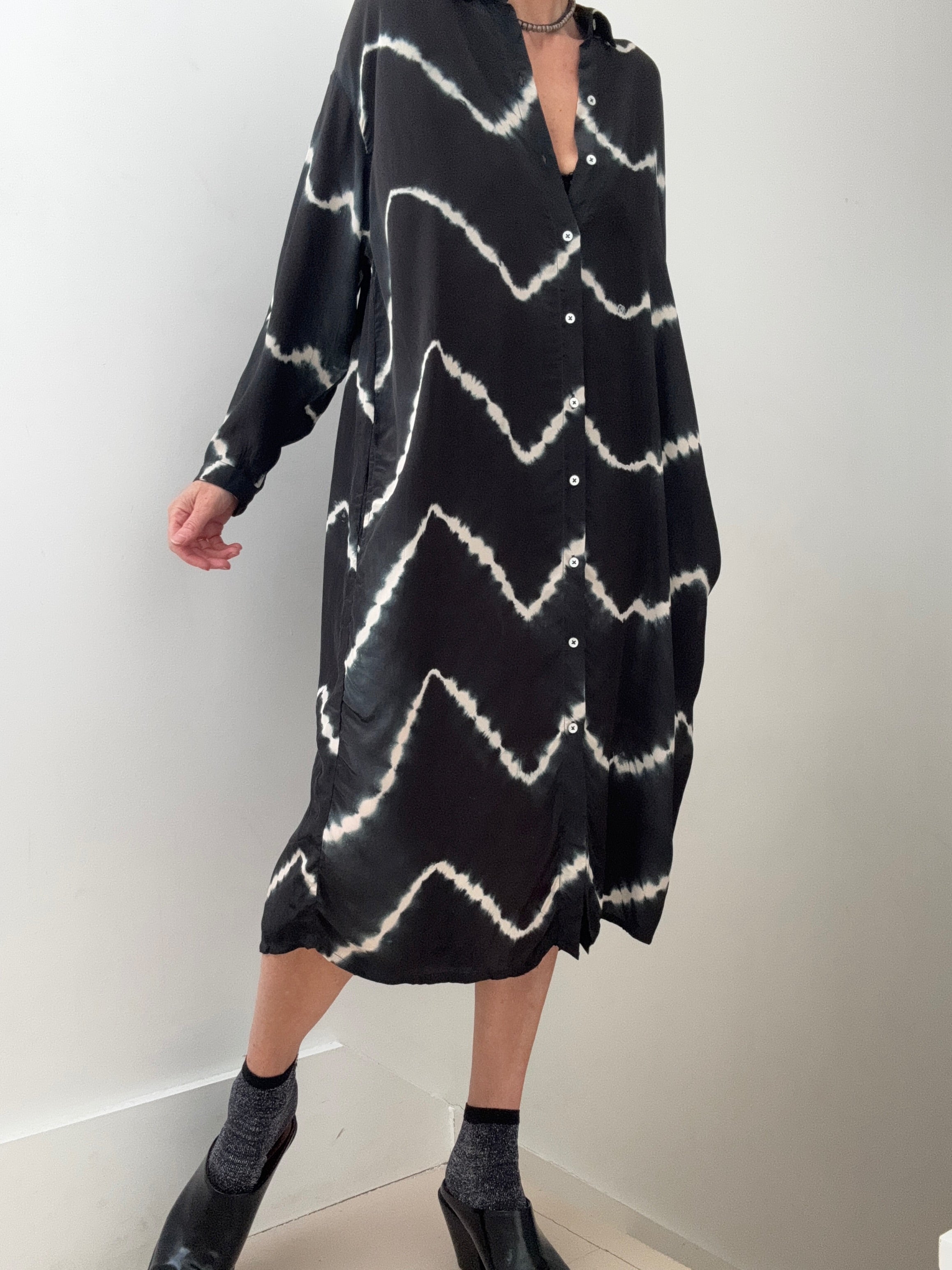 Nous Antwerp Dresses Florence Shirtdress Black Tiedye