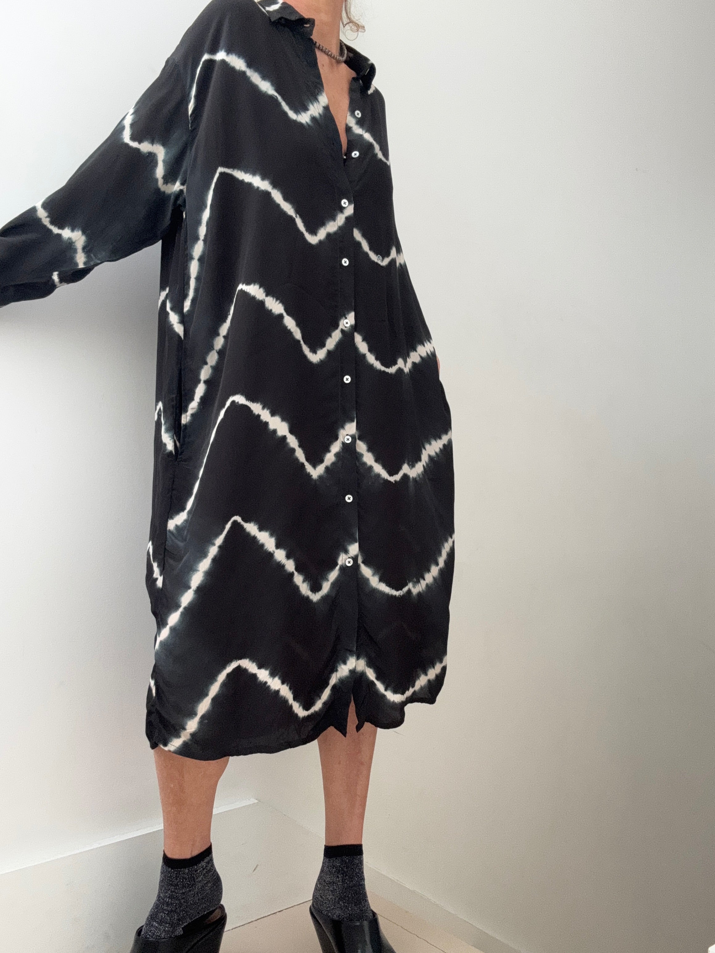 Nous Antwerp Dresses Florence Shirtdress Black Tiedye