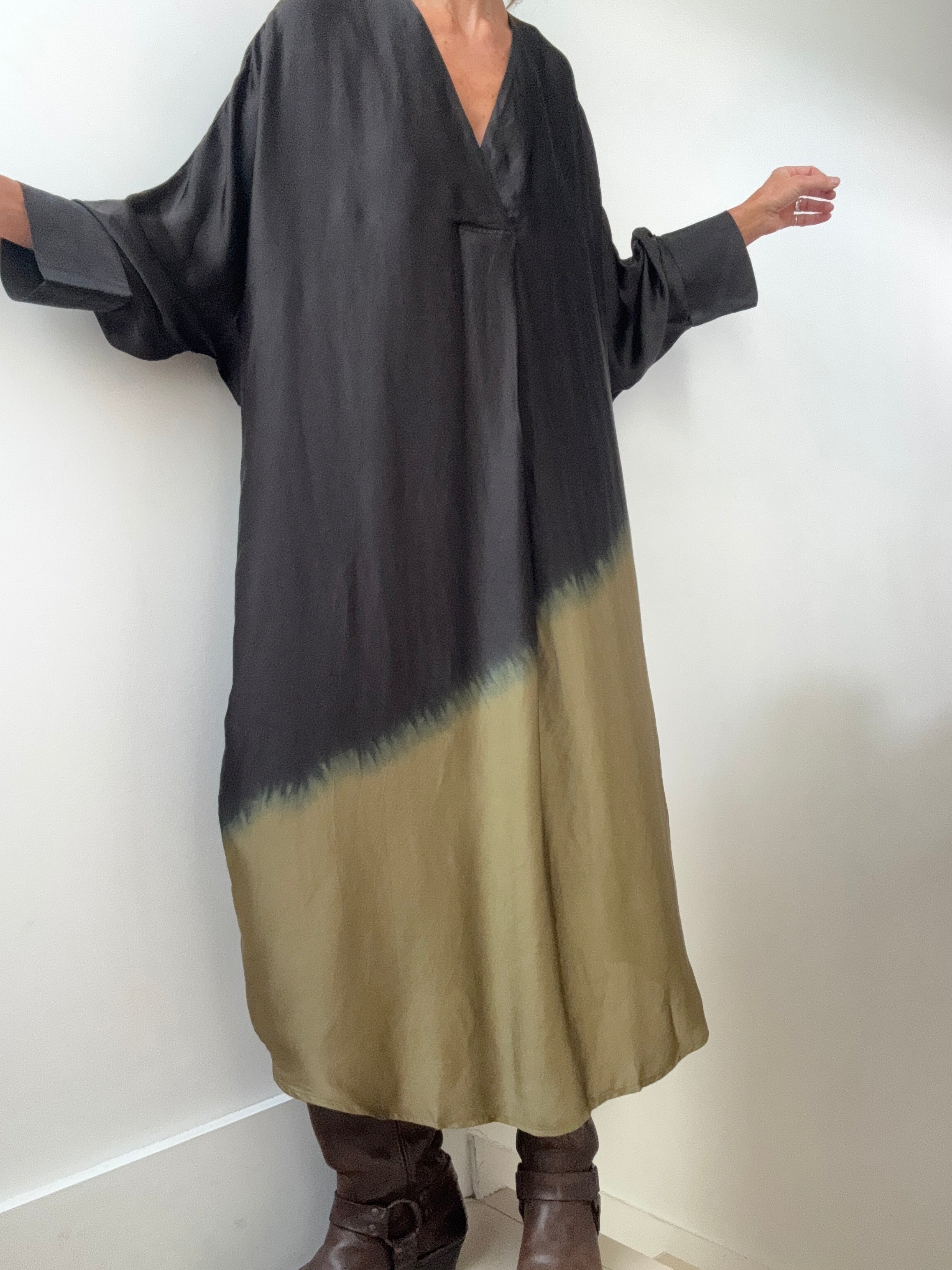 Nous Antwerp Dresses Ombre Erika Dress Khaki Green