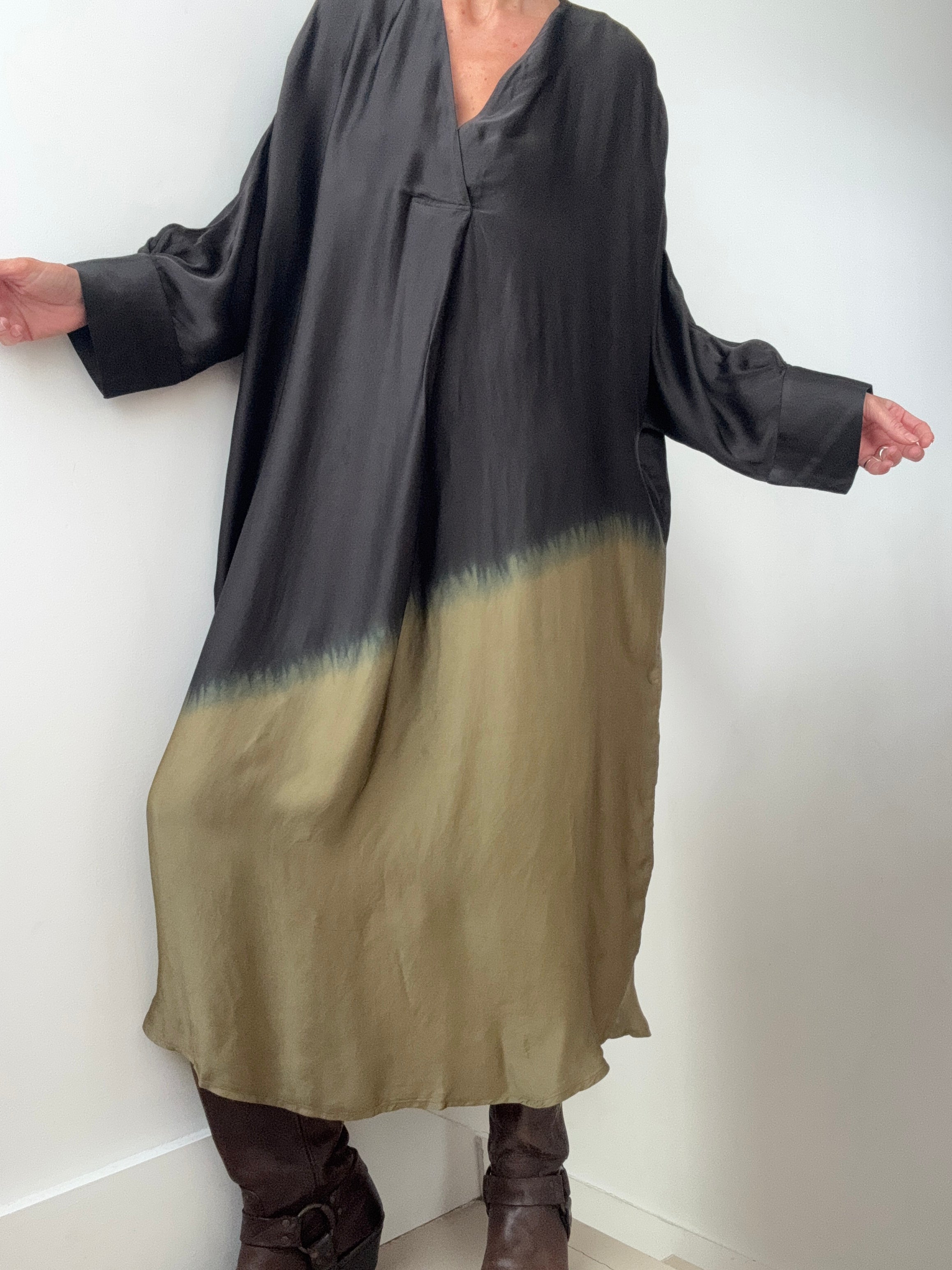 Nous Antwerp Dresses Ombre Erika Dress Khaki Green