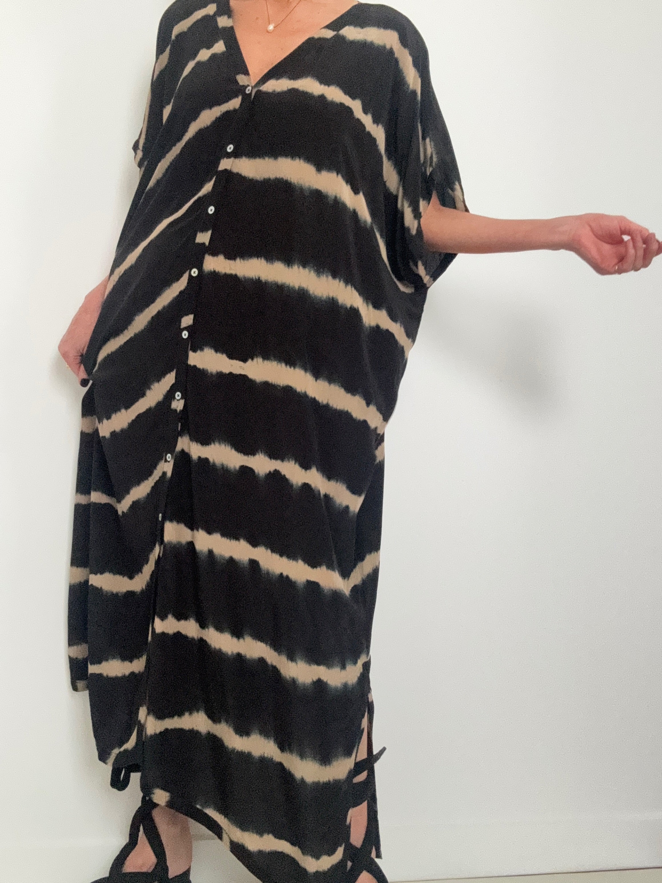 Nous Antwerp Dresses Sam Kaftan Dress Black Latte