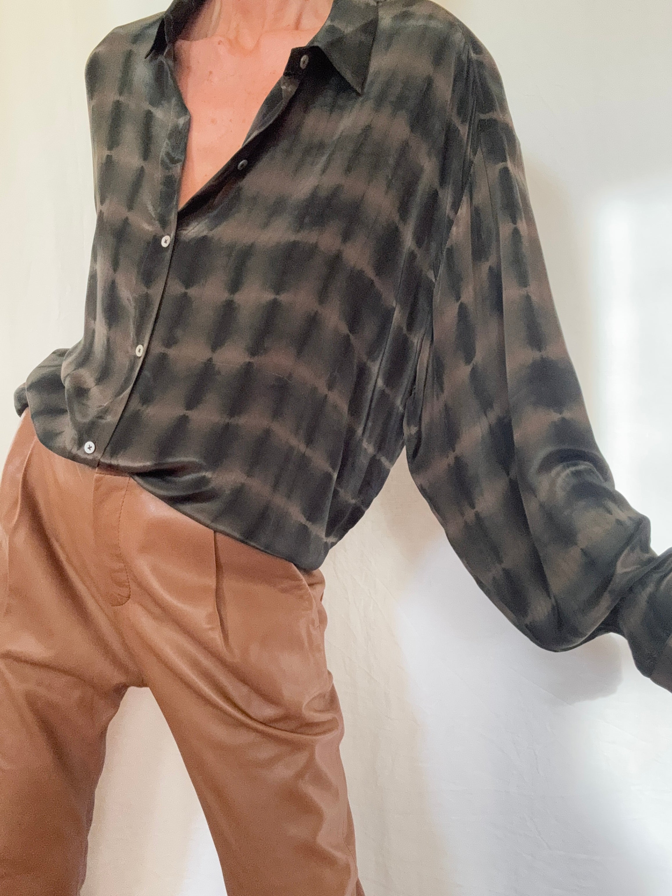 Meganne Blouse Khaki Tiedye | Shirts