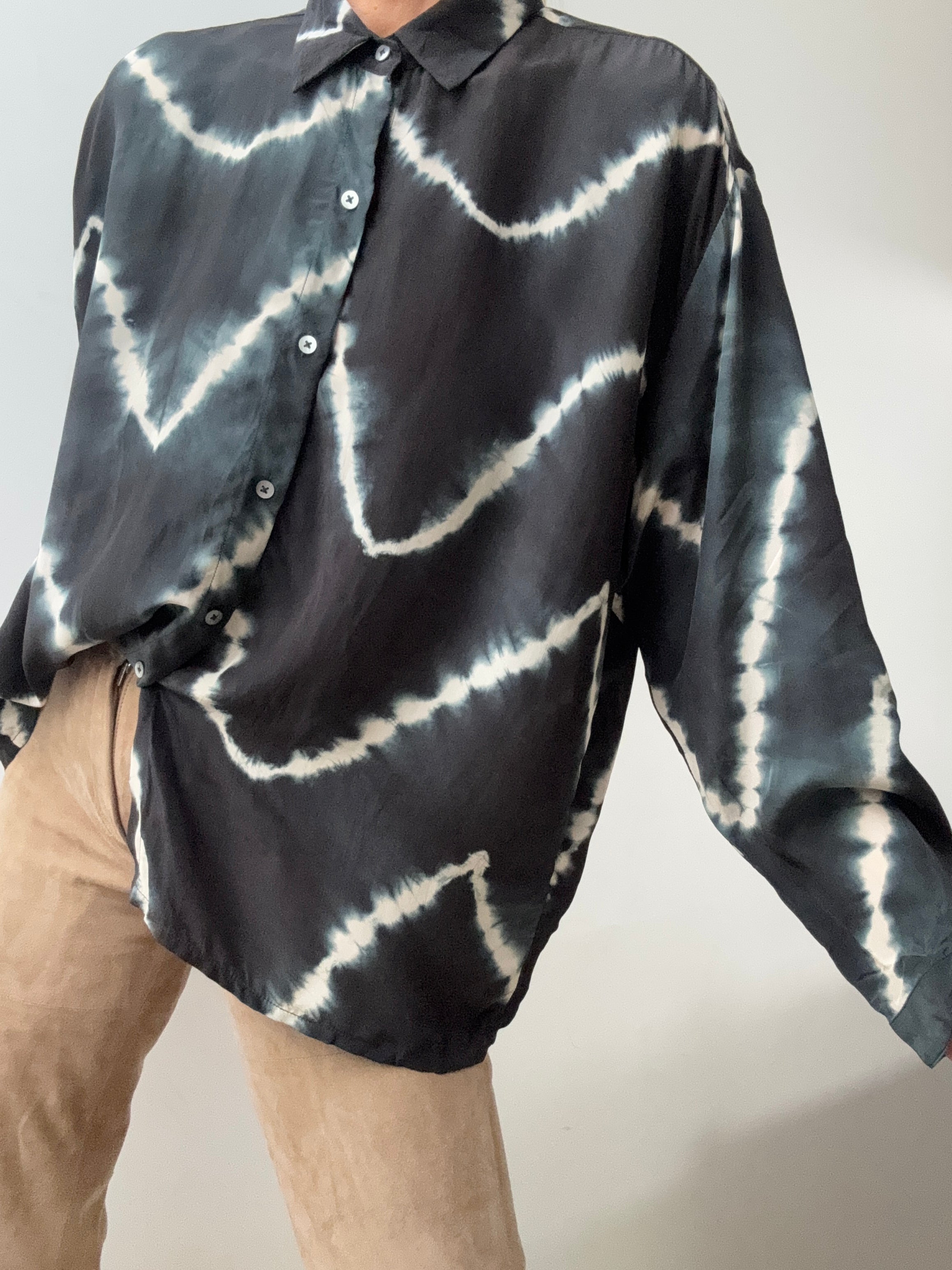 Nous Antwerp Shirts Meganne Blouse Tie Dye Black