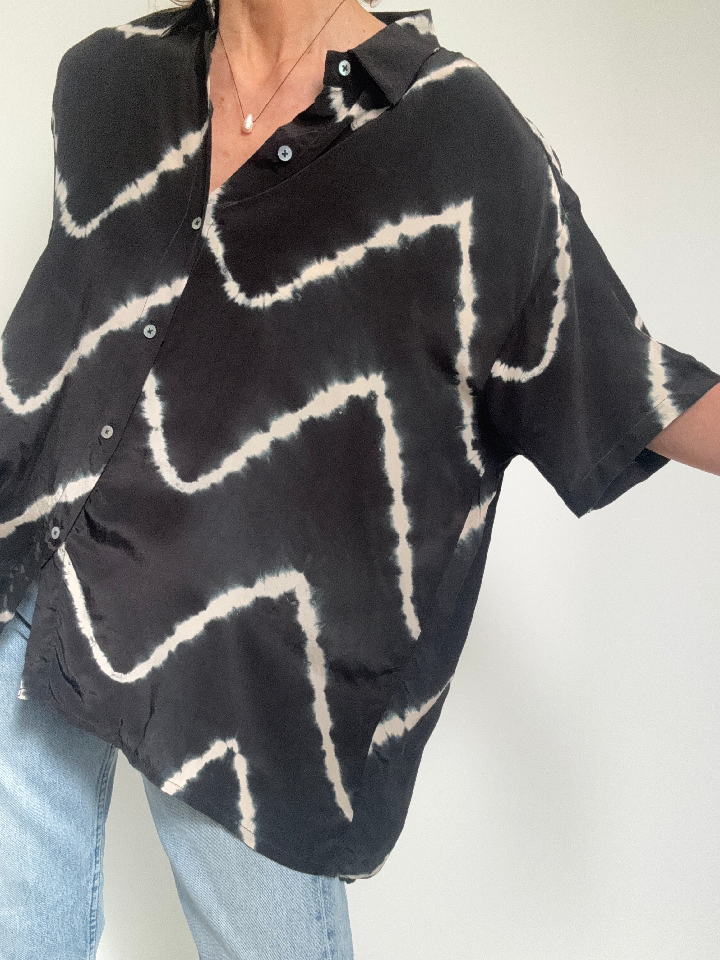 Nous Antwerp Shirts Stella Silk Shirt Black Tiedye