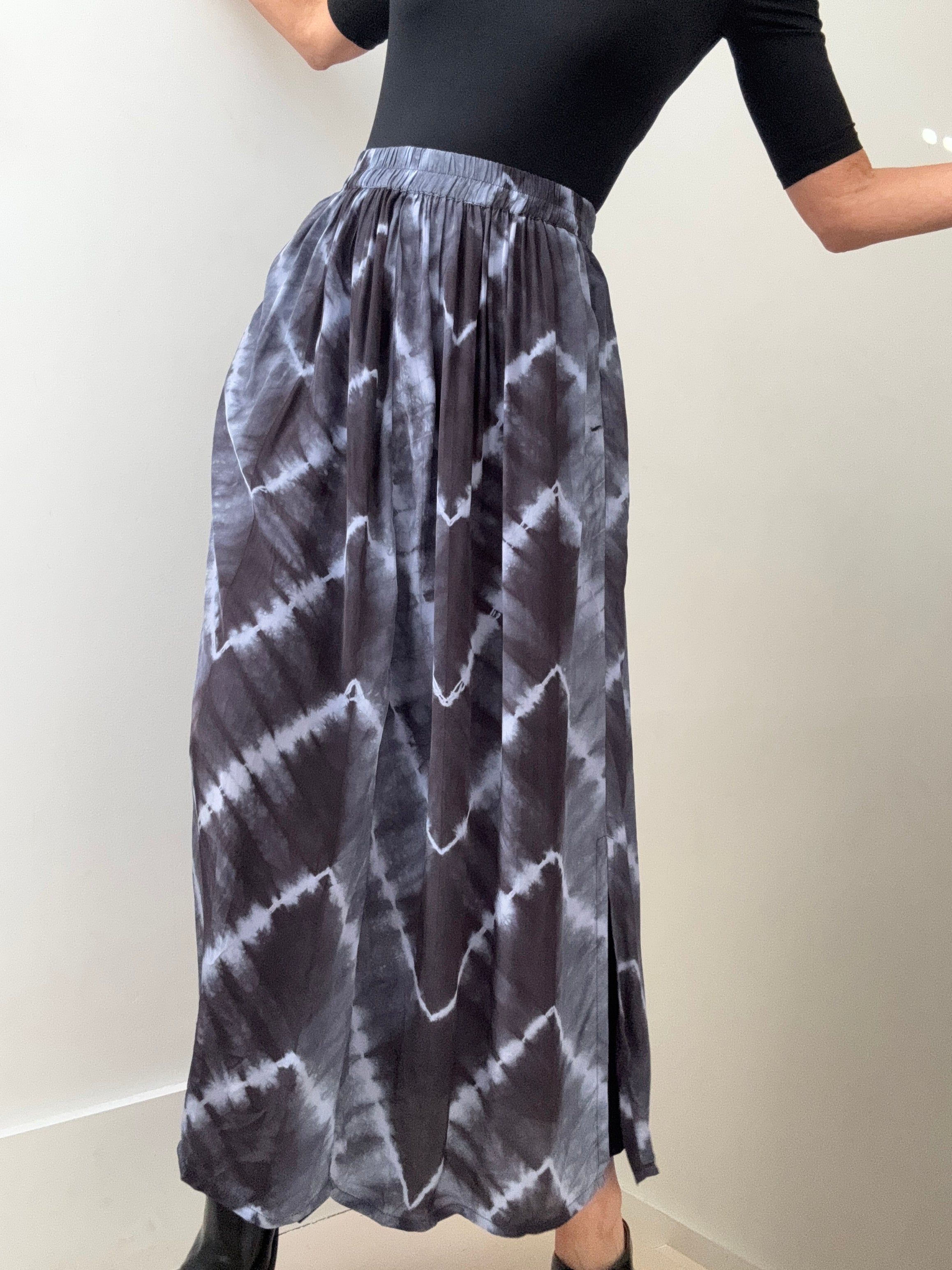 Nous Antwerp Skirts Zita Skirt Purple Tiedye