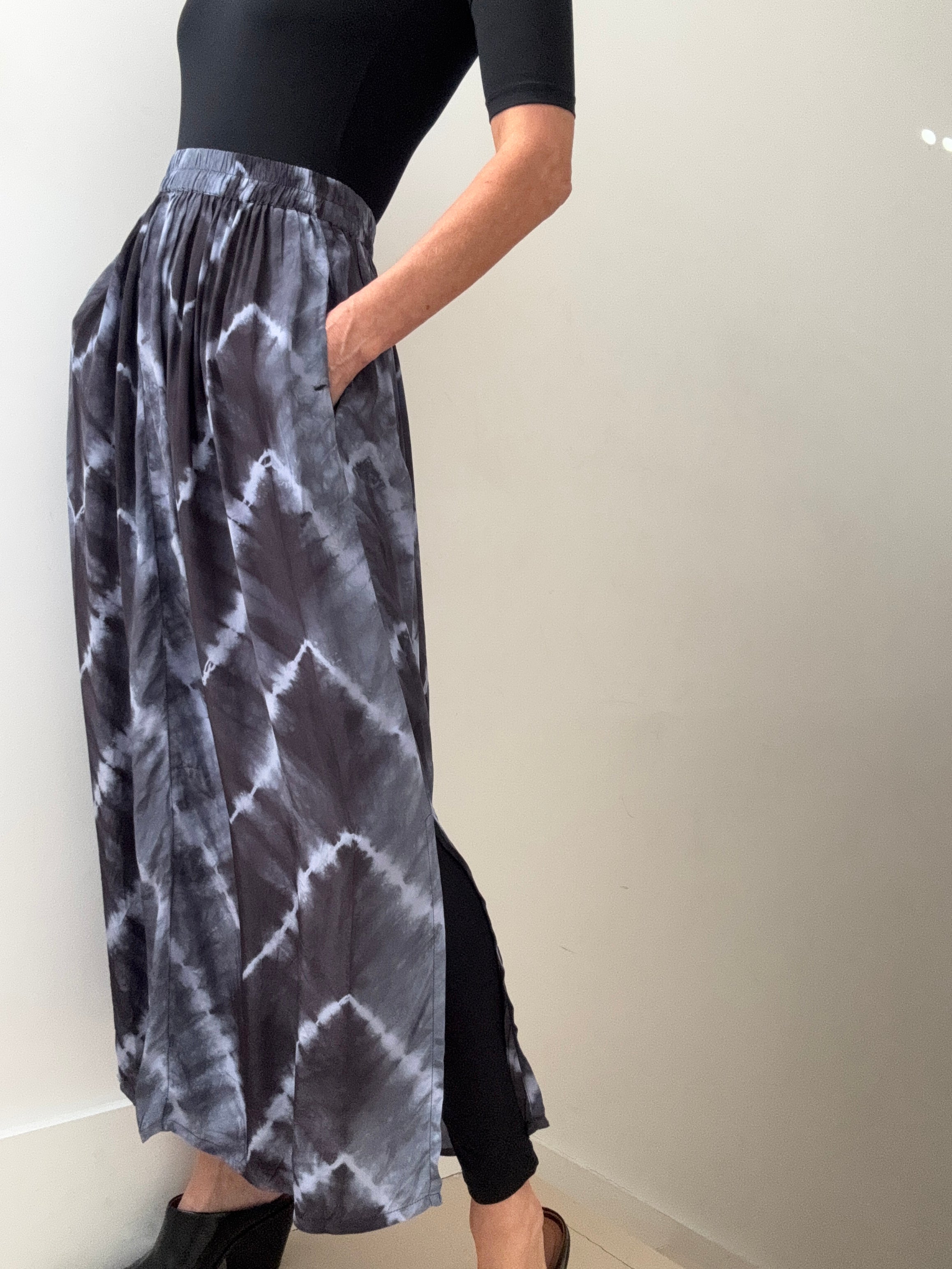 Nous Antwerp Skirts Zita Skirt Purple Tiedye