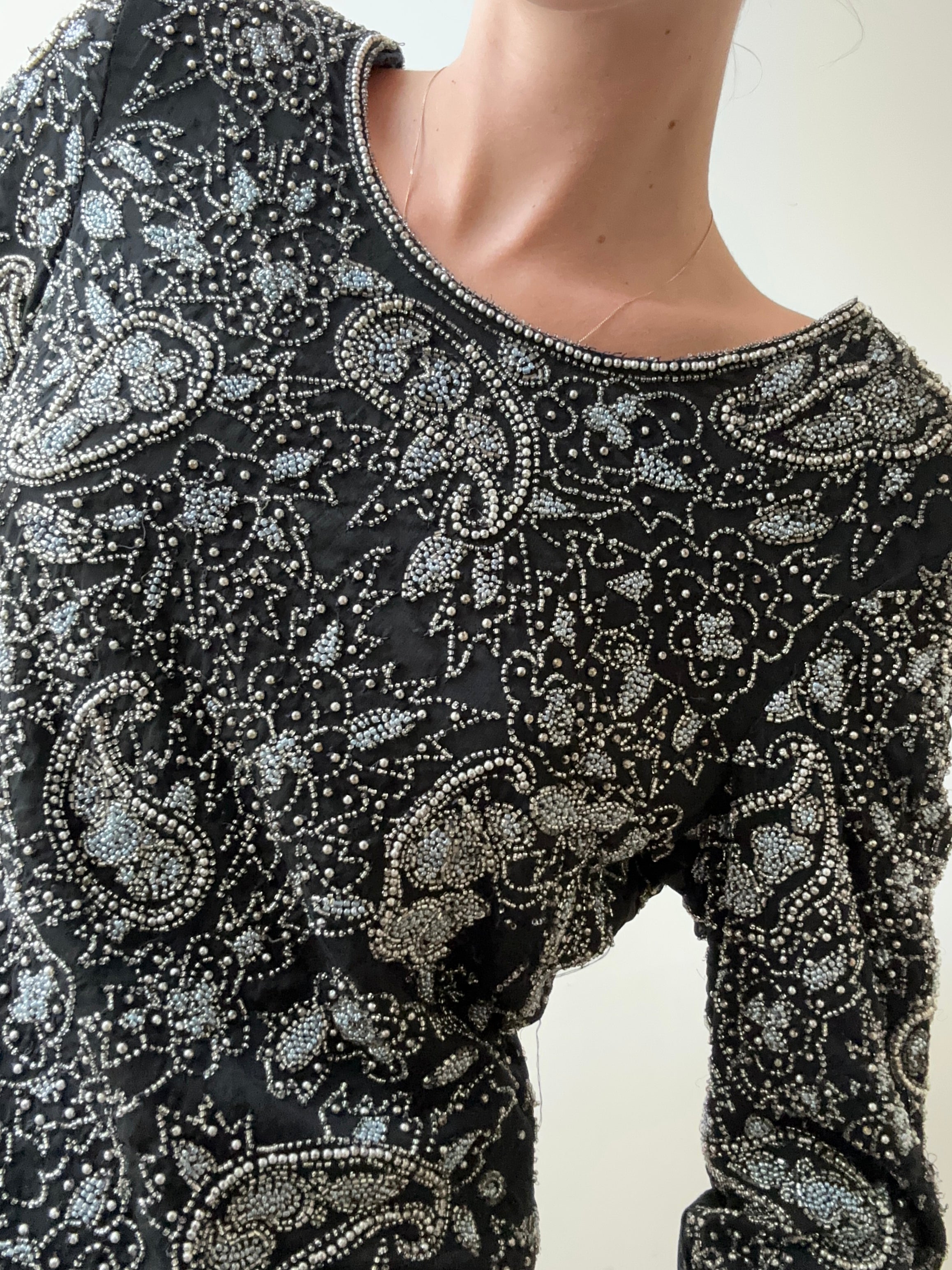 Praderio Tops Medium Blue And Silver Bead Paisley Top