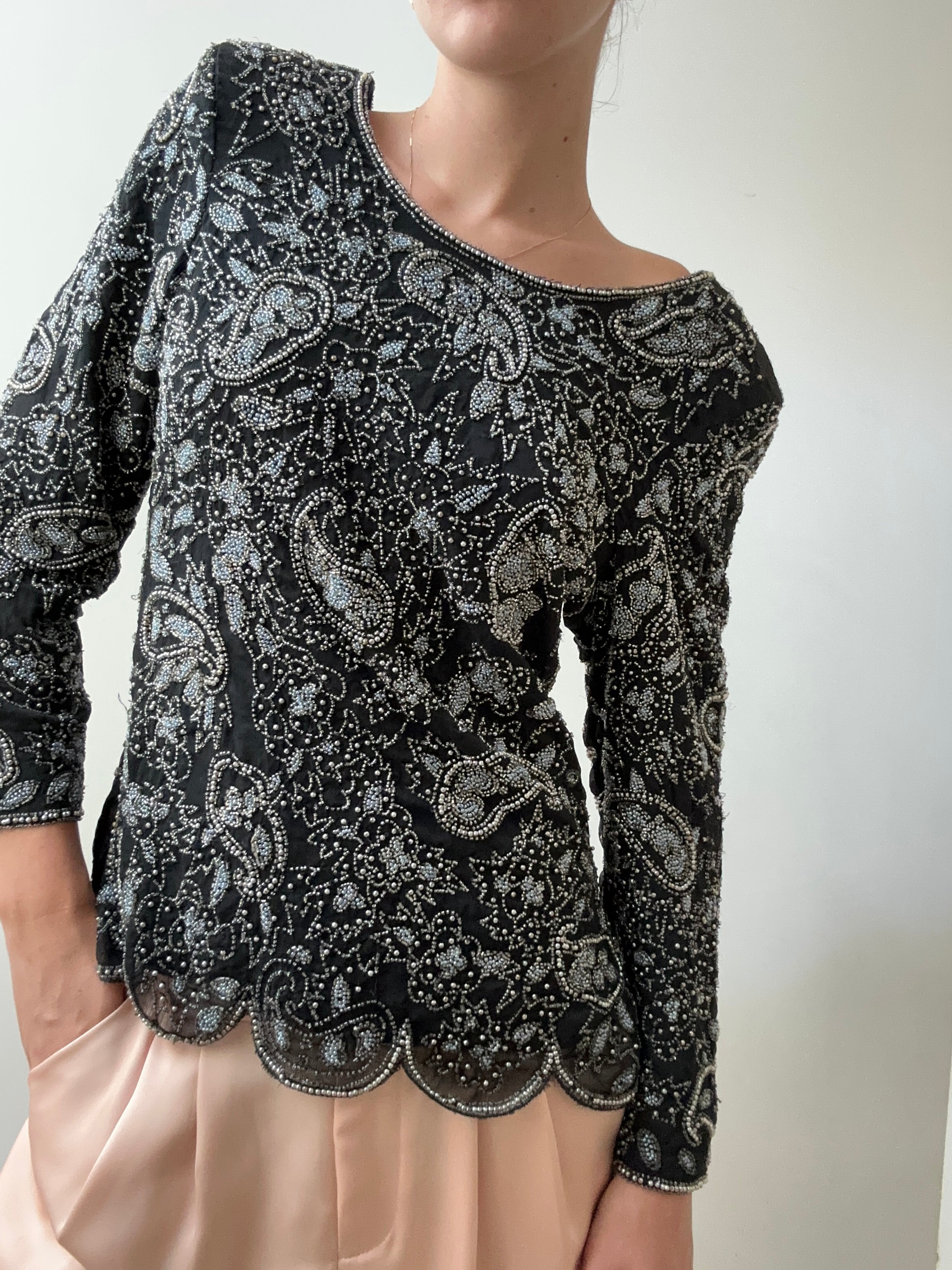 Praderio Tops Medium Blue And Silver Bead Paisley Top