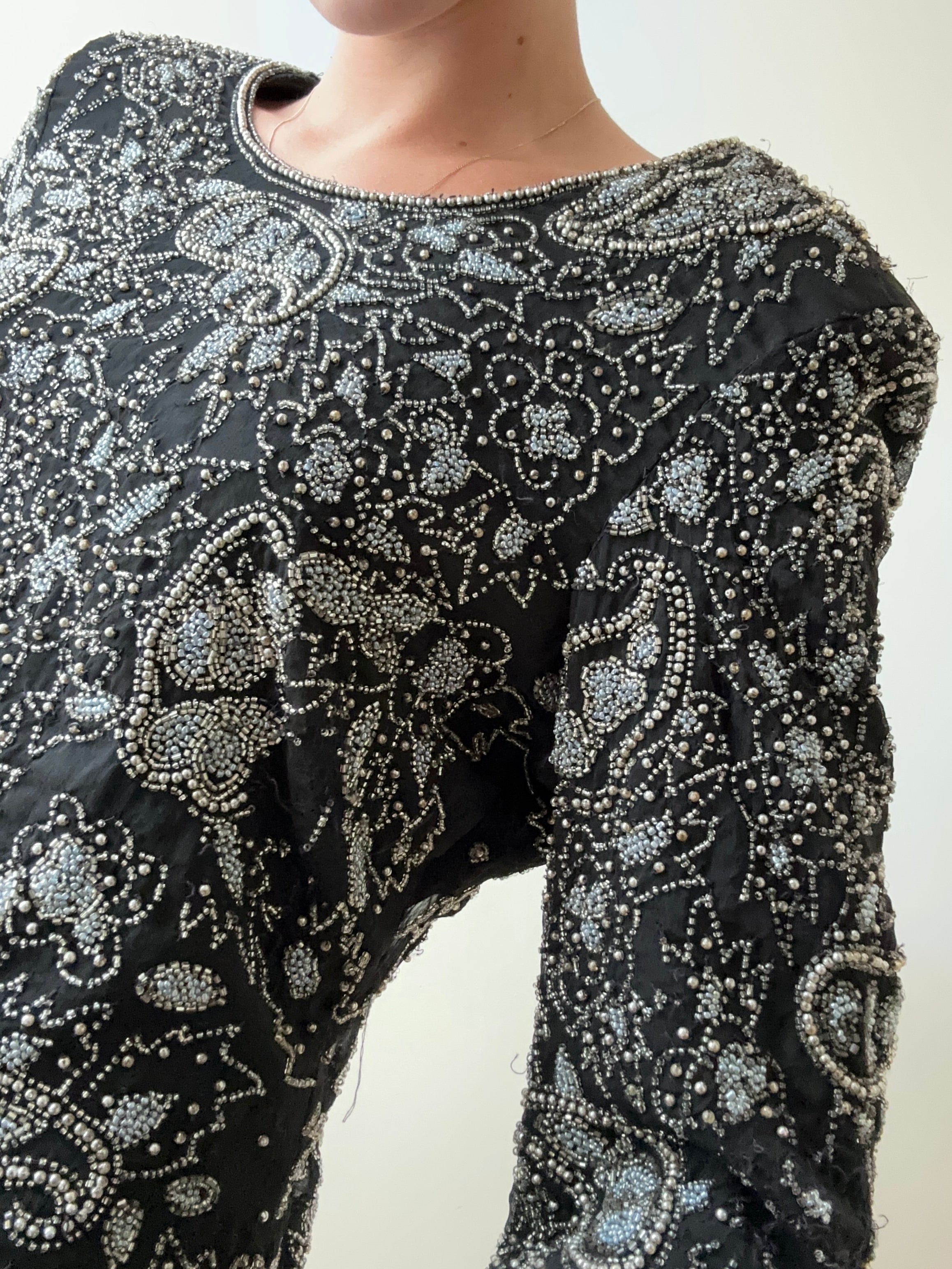 Praderio Tops Medium Blue And Silver Bead Paisley Top