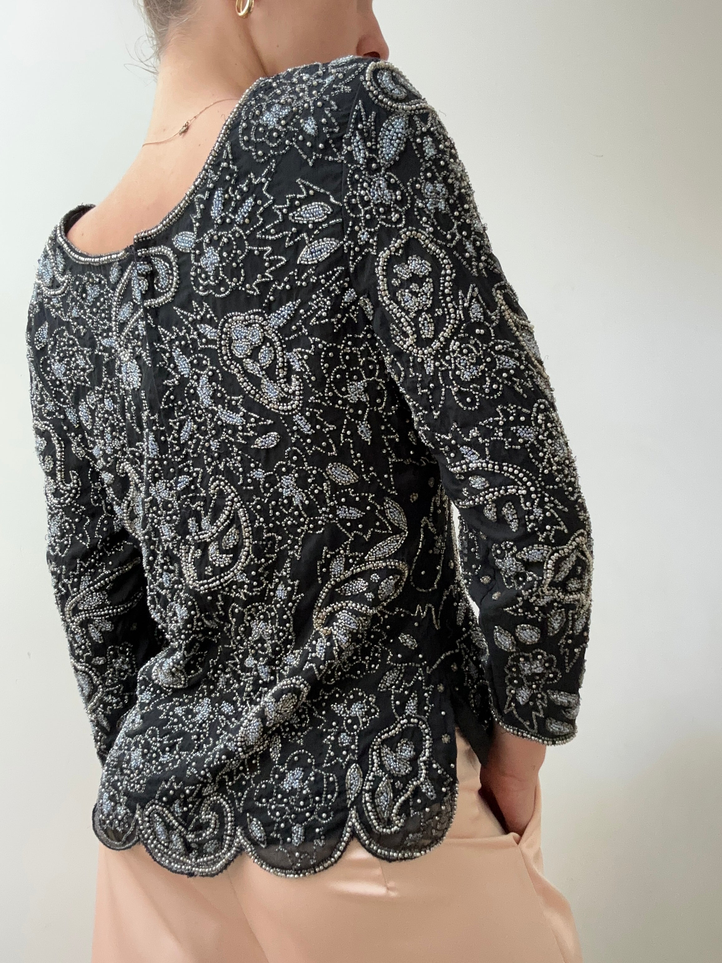 Praderio Tops Medium Blue And Silver Bead Paisley Top