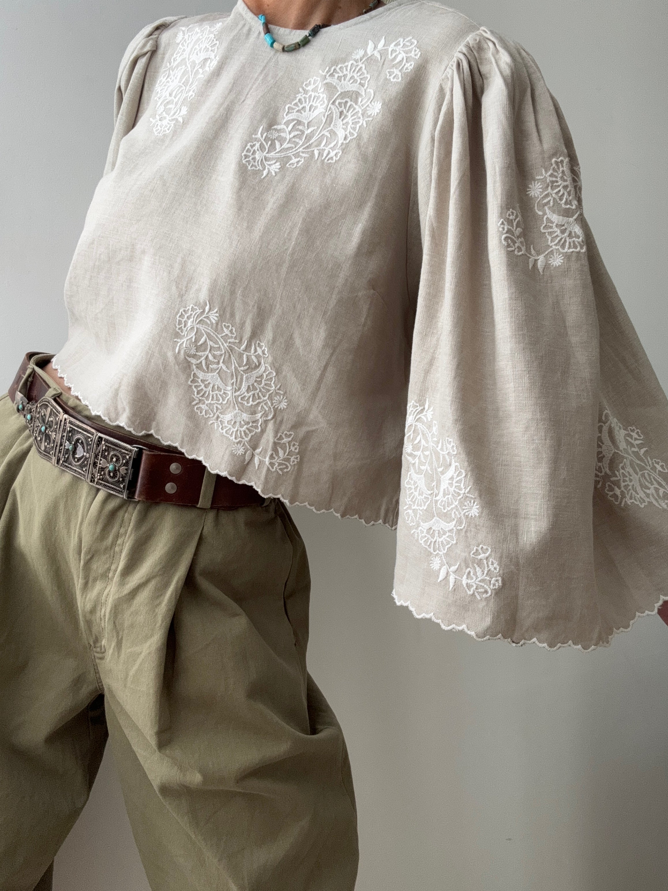 Devi Cropped Linen Blouse Skall Studio | Blouses