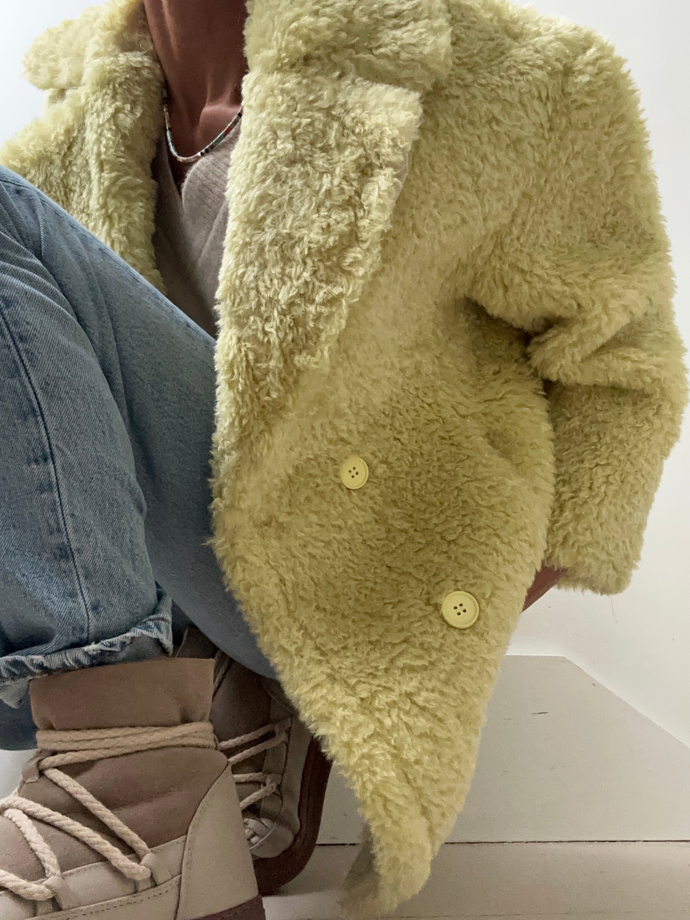 Future Nomads Jackets One Size Fluffy Jacket Lime