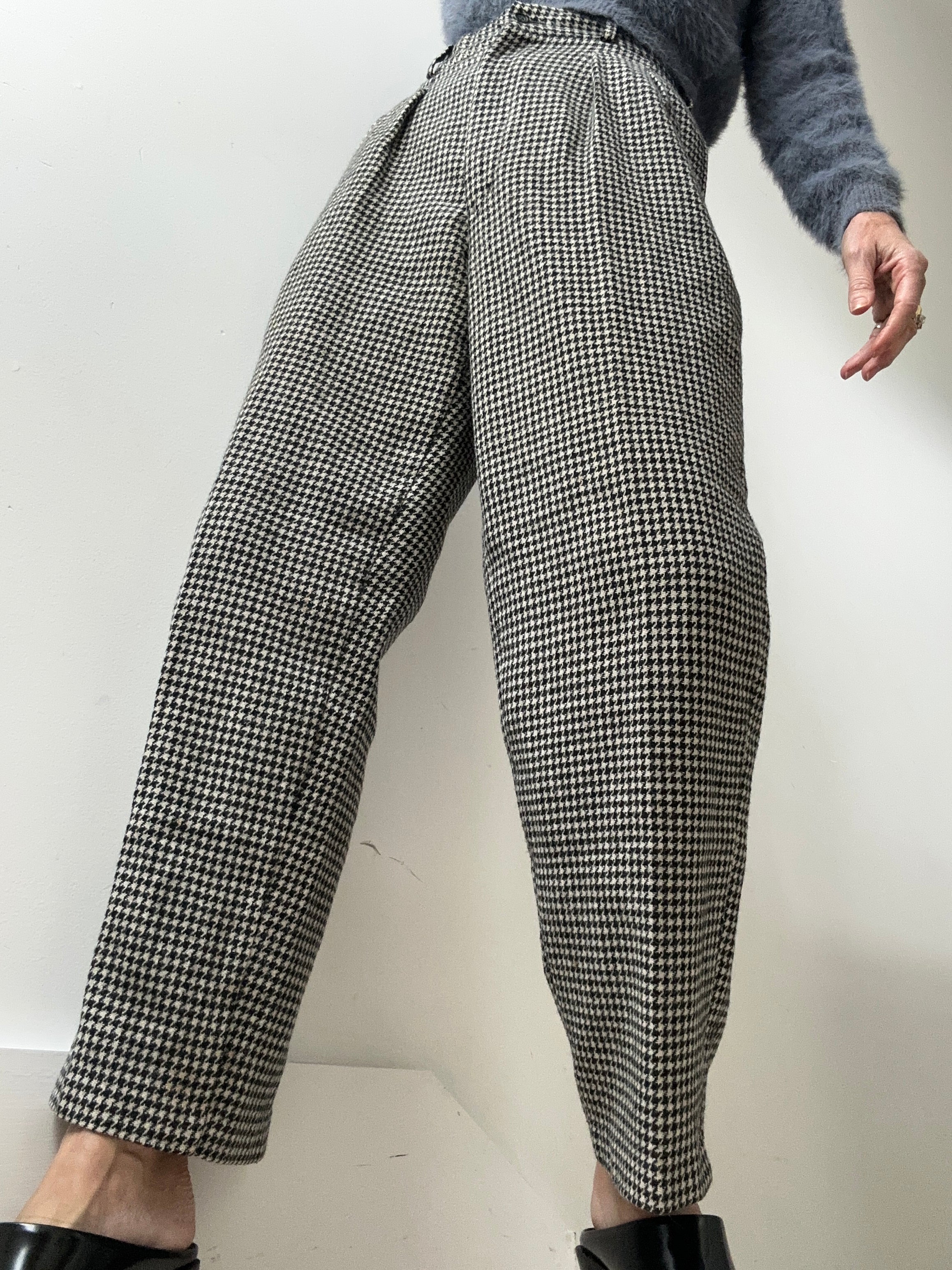 Future Nomads Pants Med-Large Black & White Houndstooth Vintage Pant