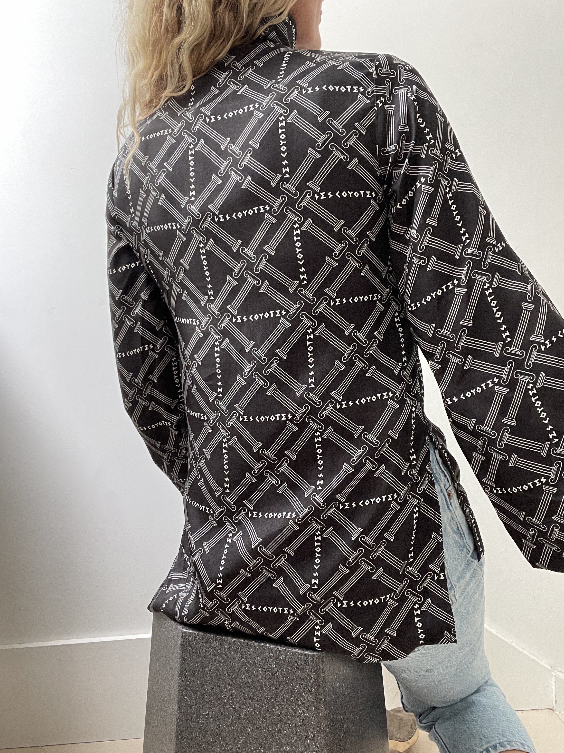 Les Coyotes Pillar Top | Shirts