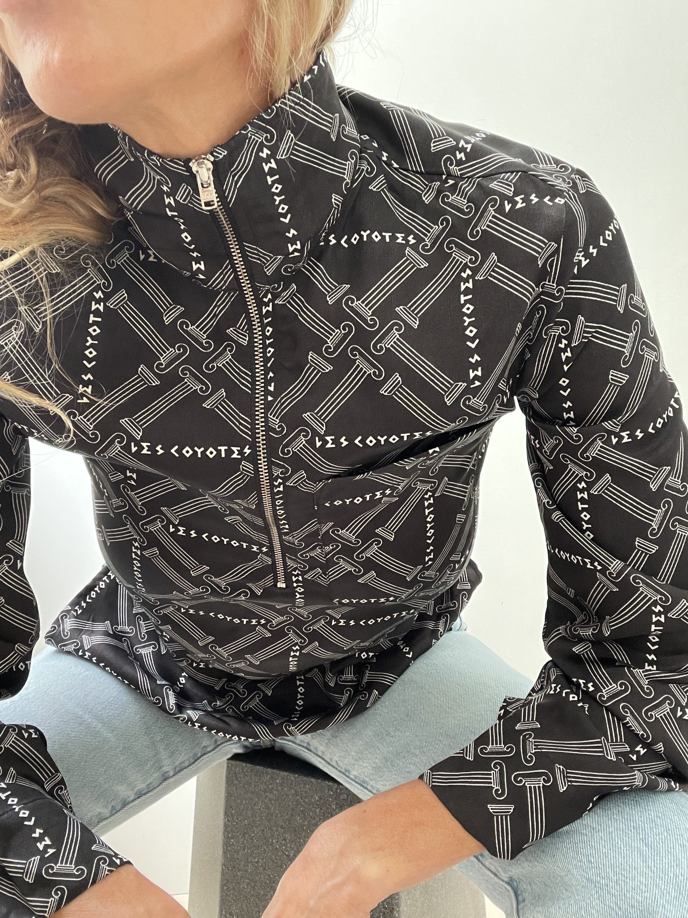 Les Coyotes Pillar Top | Shirts