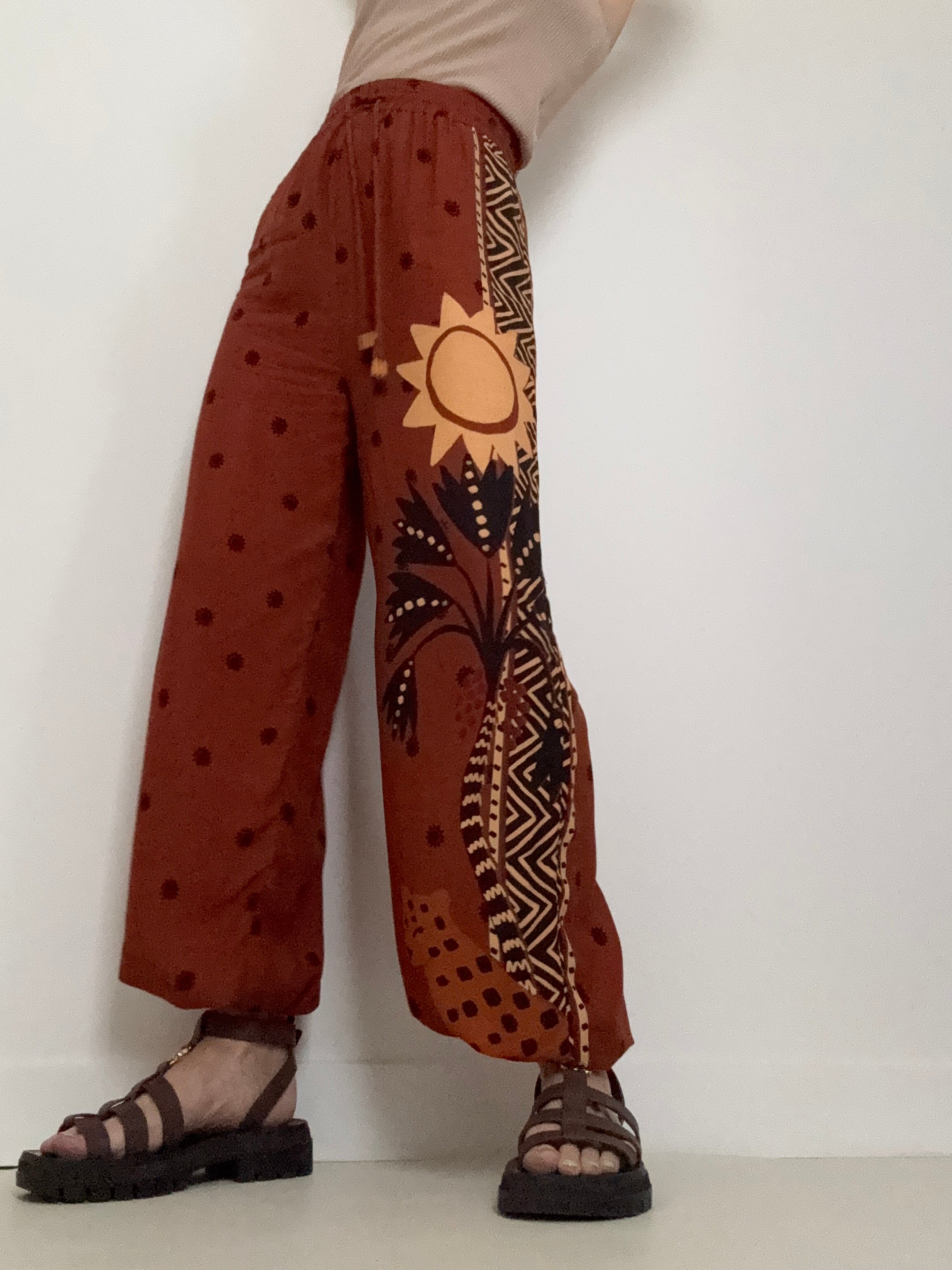 Tropical Sun Printed Balloon Pants Brown