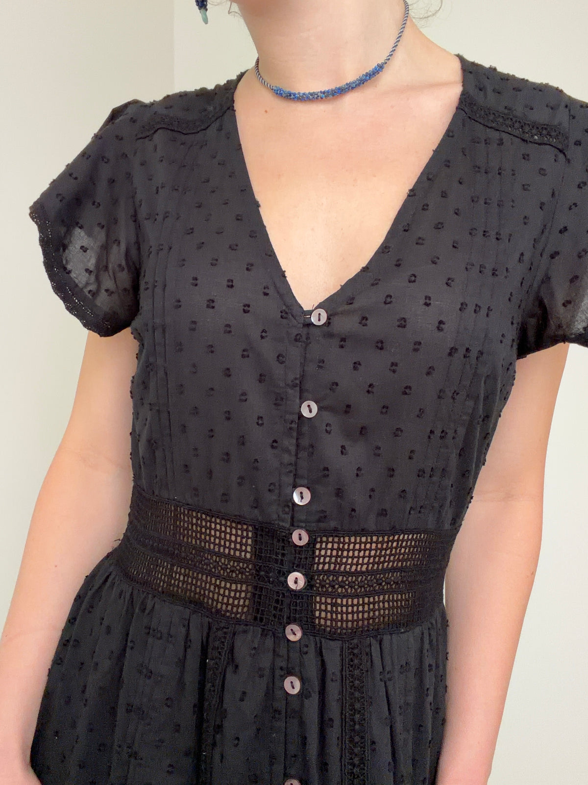 Nyla Beach Midi Dress Black