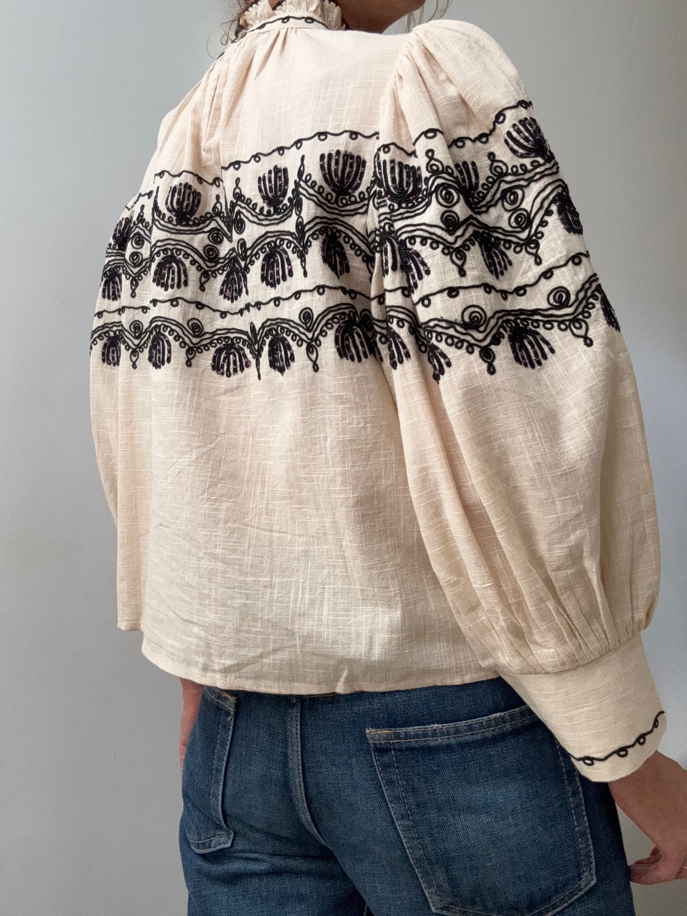 Nelly Tee Blouse Cream | Blouses